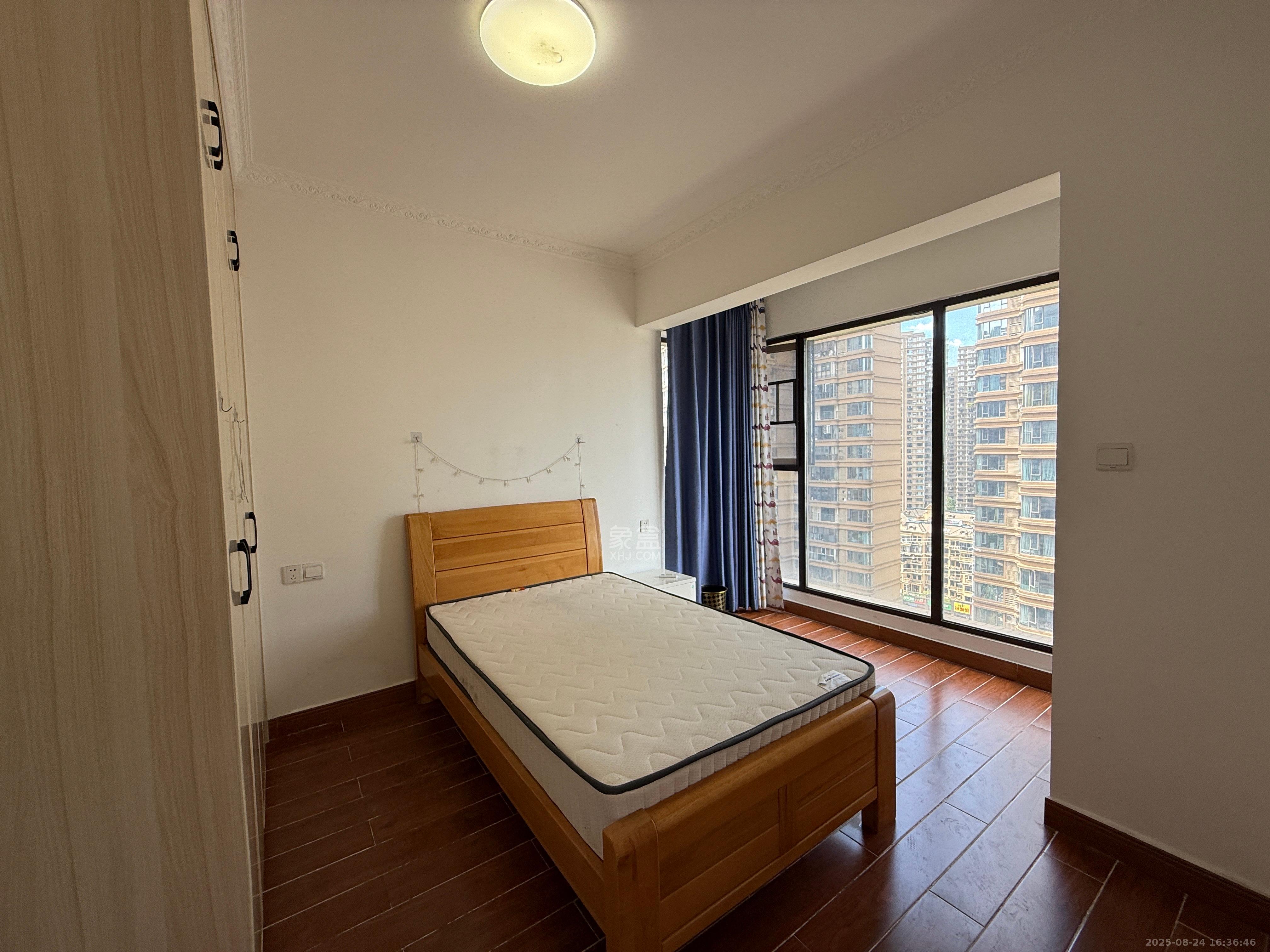 润和长郡(润和紫郡二三期) 4室2厅2卫 2300.0元/月 润和长郡(润和紫郡二三期) 4室2厅2卫 2300.0元/月室内图