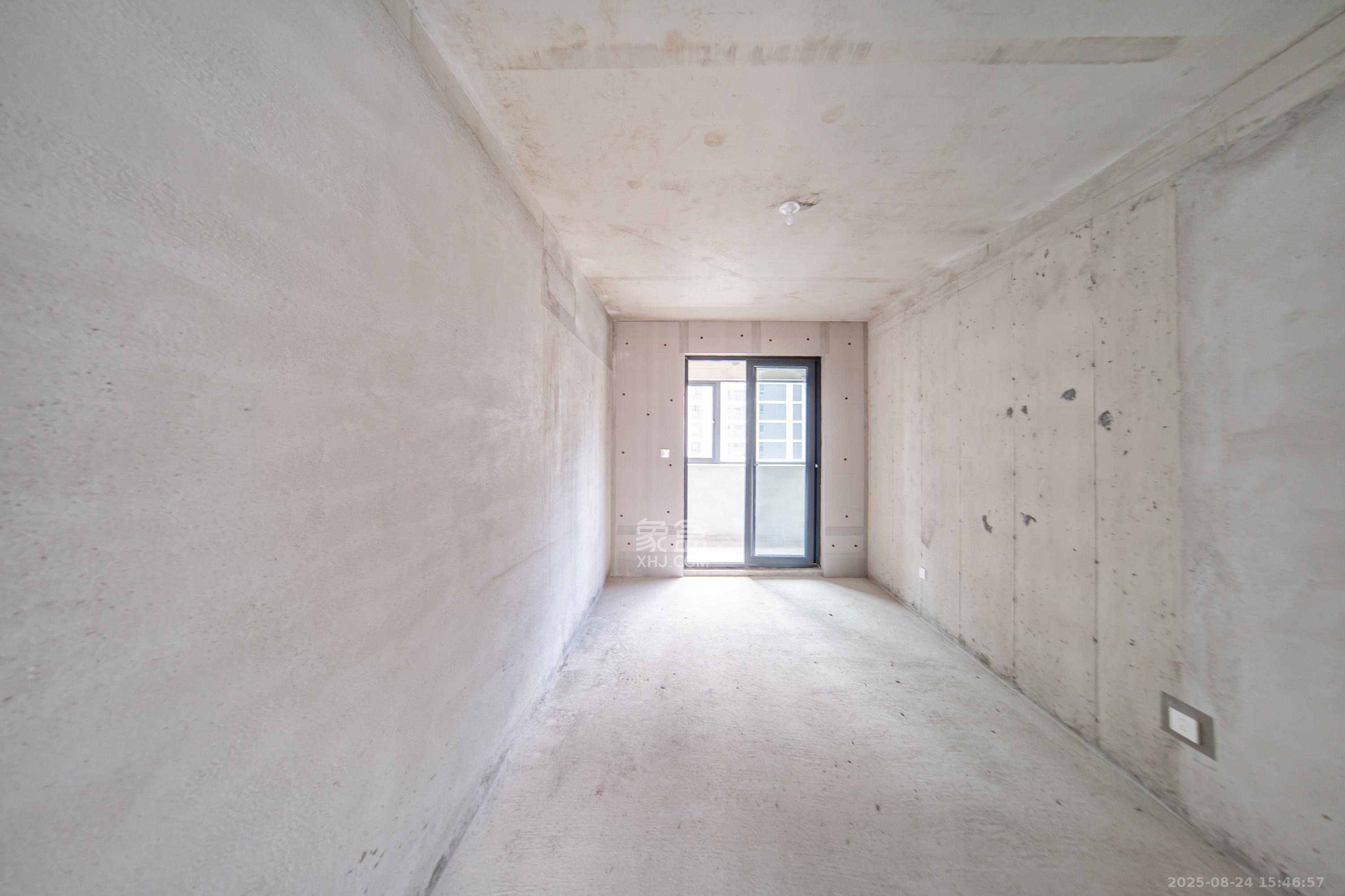 中建钰山湖  4室2厅3卫    290.0万 中建钰山湖  4室2厅3卫    290.0万卧室