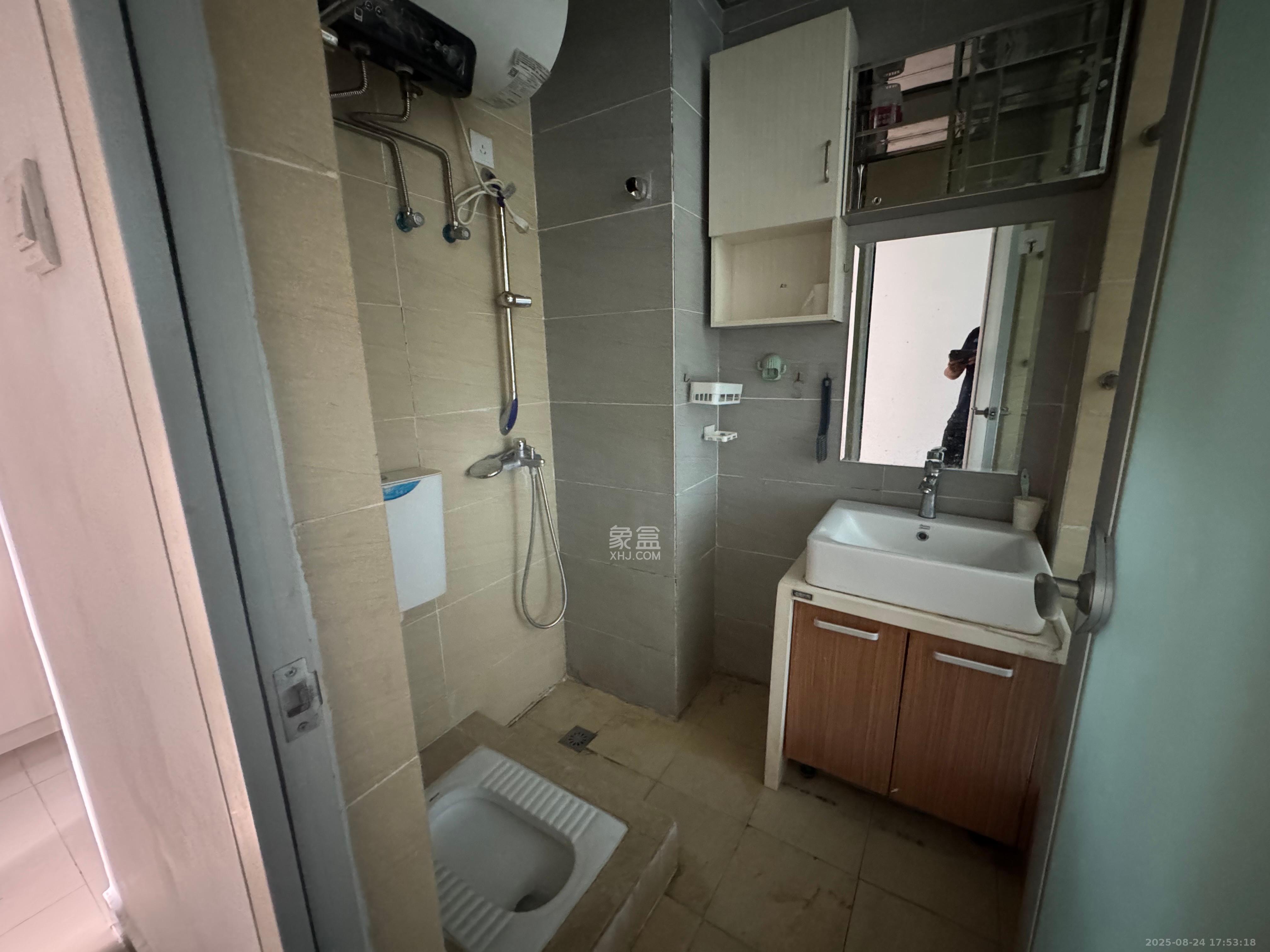 长盛上东区  1室0厅0卫    3000.0元/月 长盛上东区  1室0厅0卫    3000.0元/月室内图