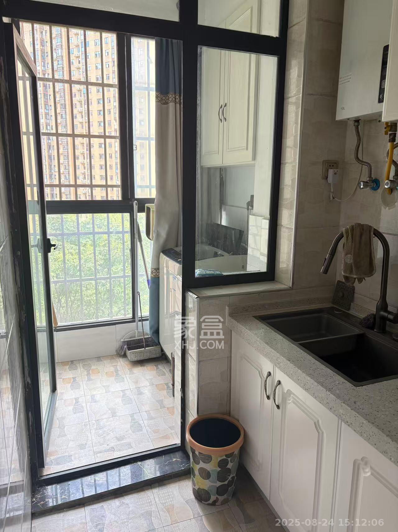 新盛珑璟台 2室2厅1卫 2000.0元/月 新盛珑璟台 2室2厅1卫 2000.0元/月室内图