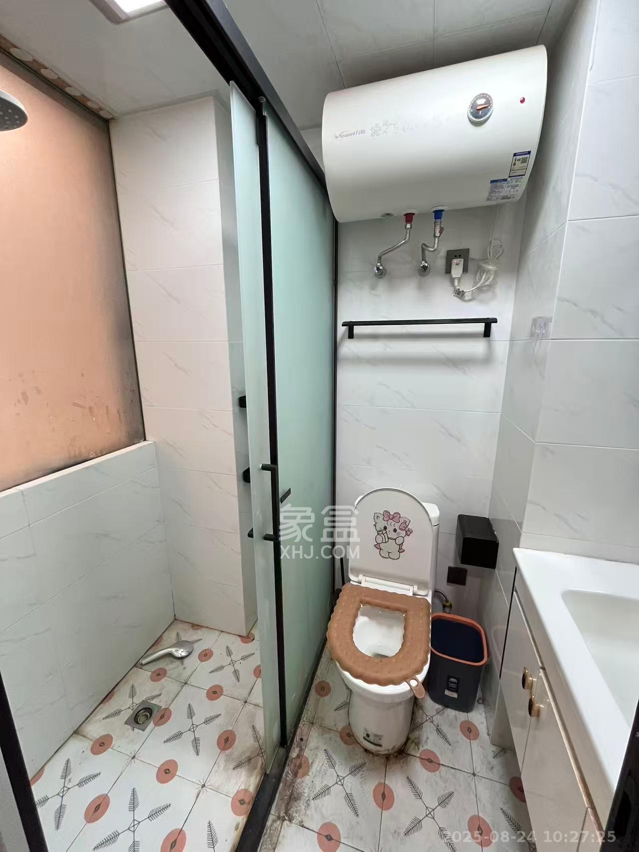 万润时光里  1室0厅0卫   1900.00元/月室内图