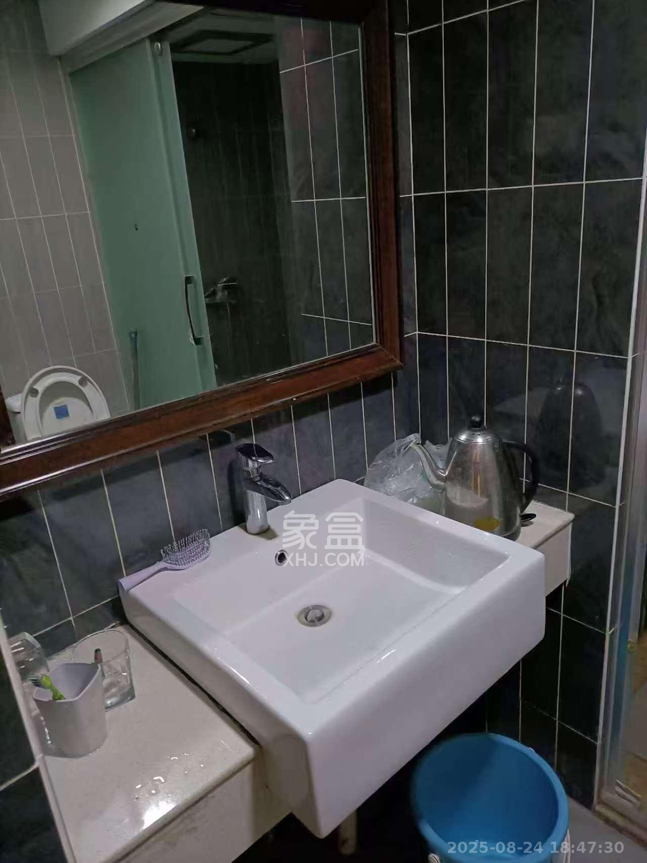 天元涉外景园B区 1室1厅1卫 1100.0元/月 天元涉外景园B区 1室1厅1卫 1100.0元/月室内图