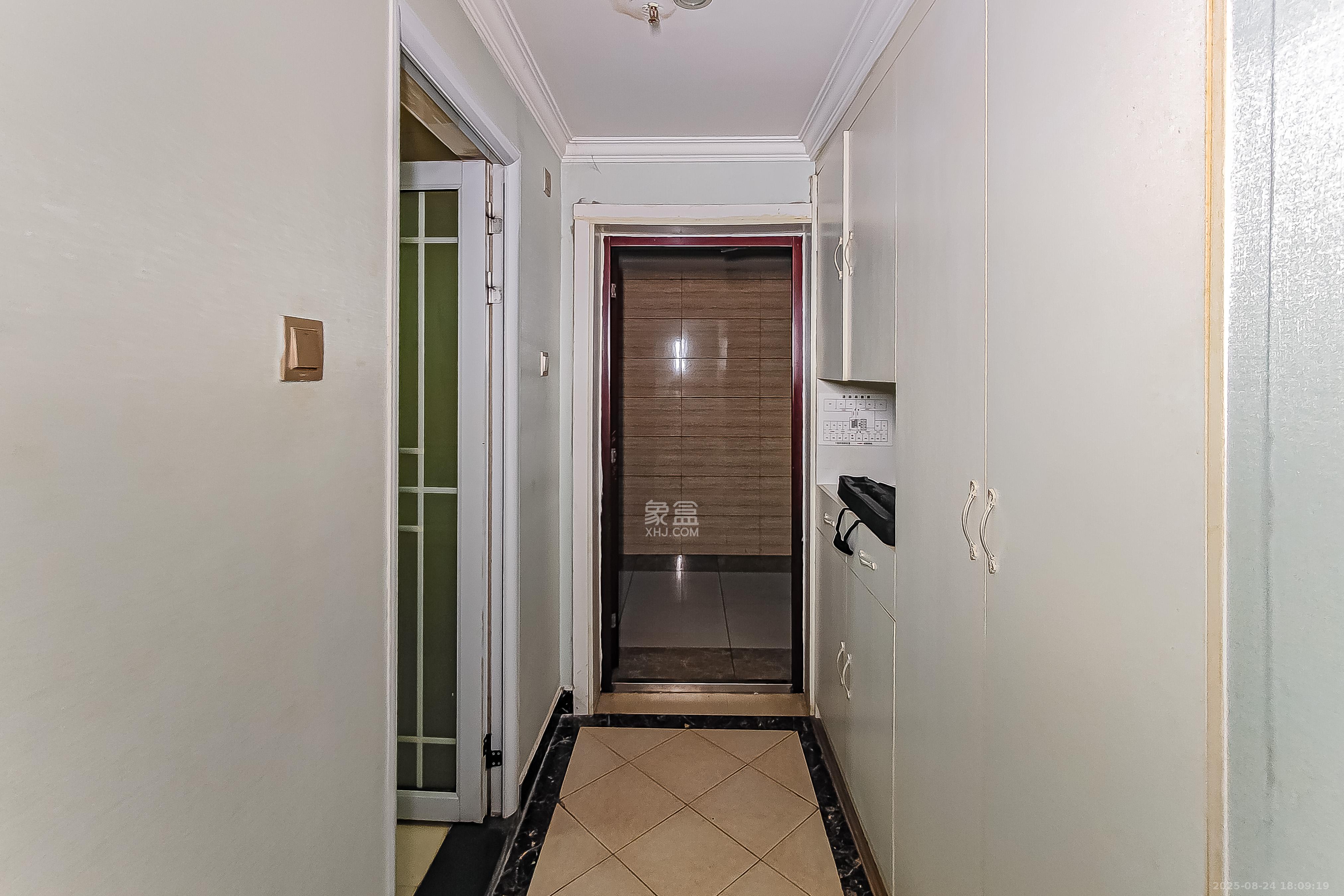 蓝湾国际广场  1室1厅1卫    28.0万 蓝湾国际广场  1室1厅1卫    28.0万其他