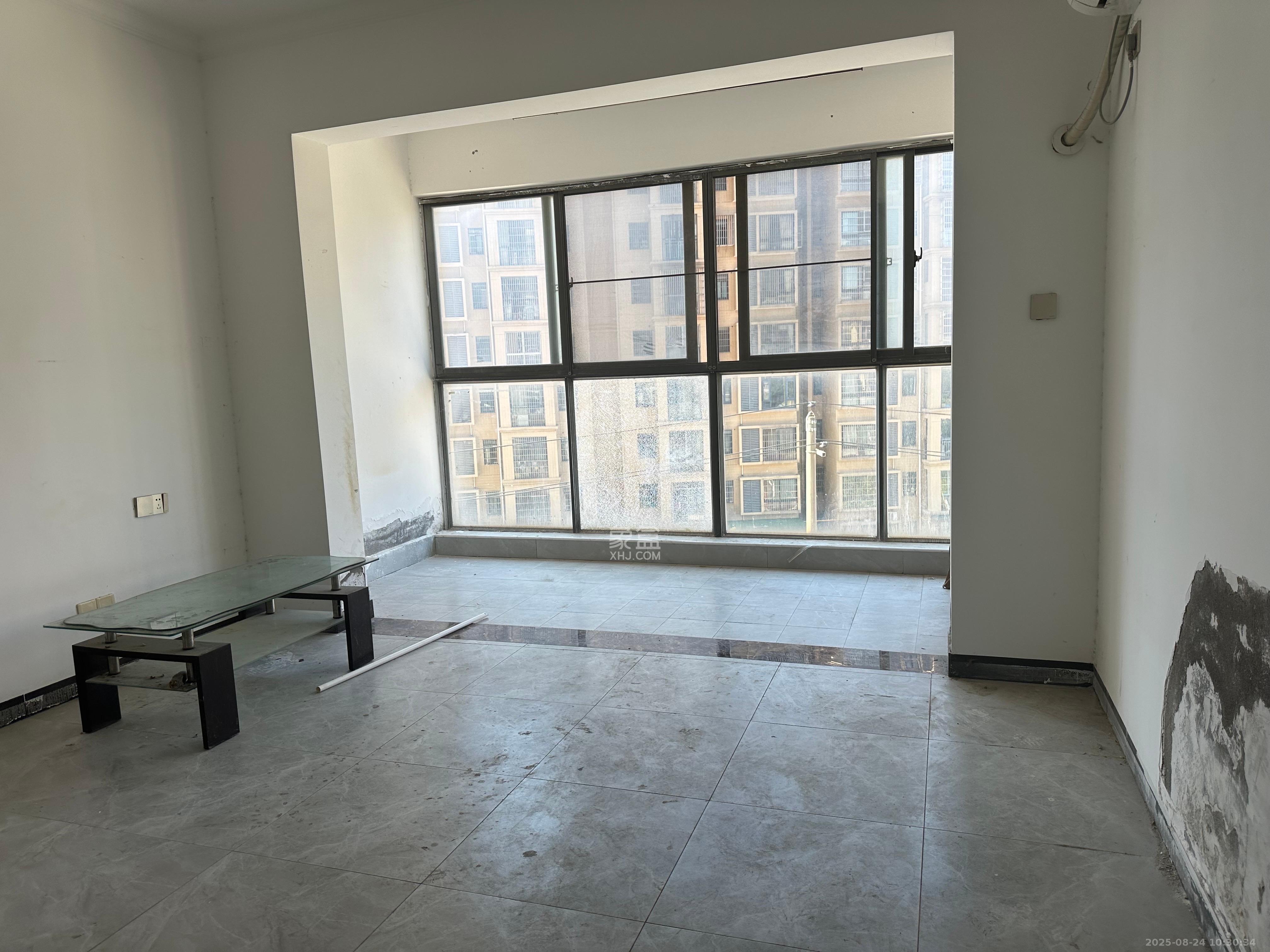 颐和佳园 3室2厅2卫 2300.00元/月 颐和佳园 3室2厅2卫 2300.00元/月室内图