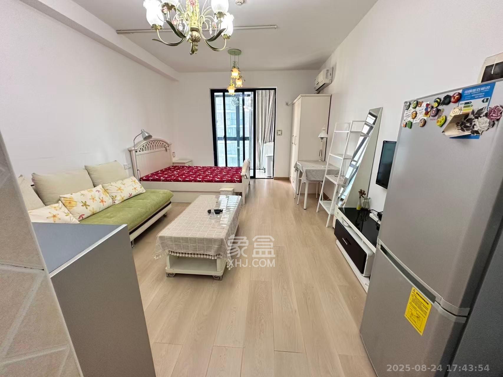 尊邸华庭 1室1厅1卫 1599.0元/月 尊邸华庭 1室1厅1卫 1599.0元/月室内图