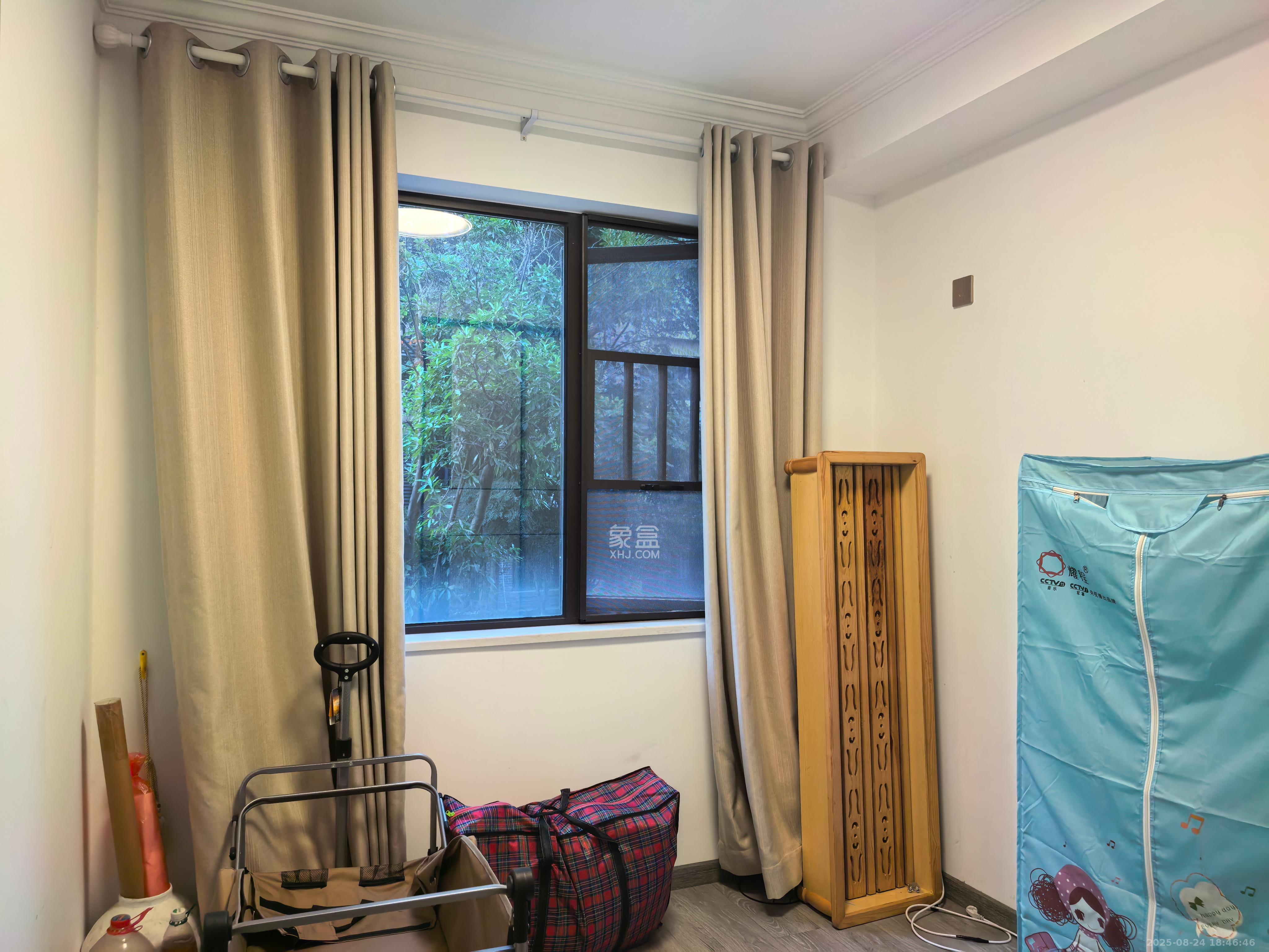 星湖湾二期洋房 4室2厅2卫 4000.0元/月 星湖湾二期洋房 4室2厅2卫 4000.0元/月户型图