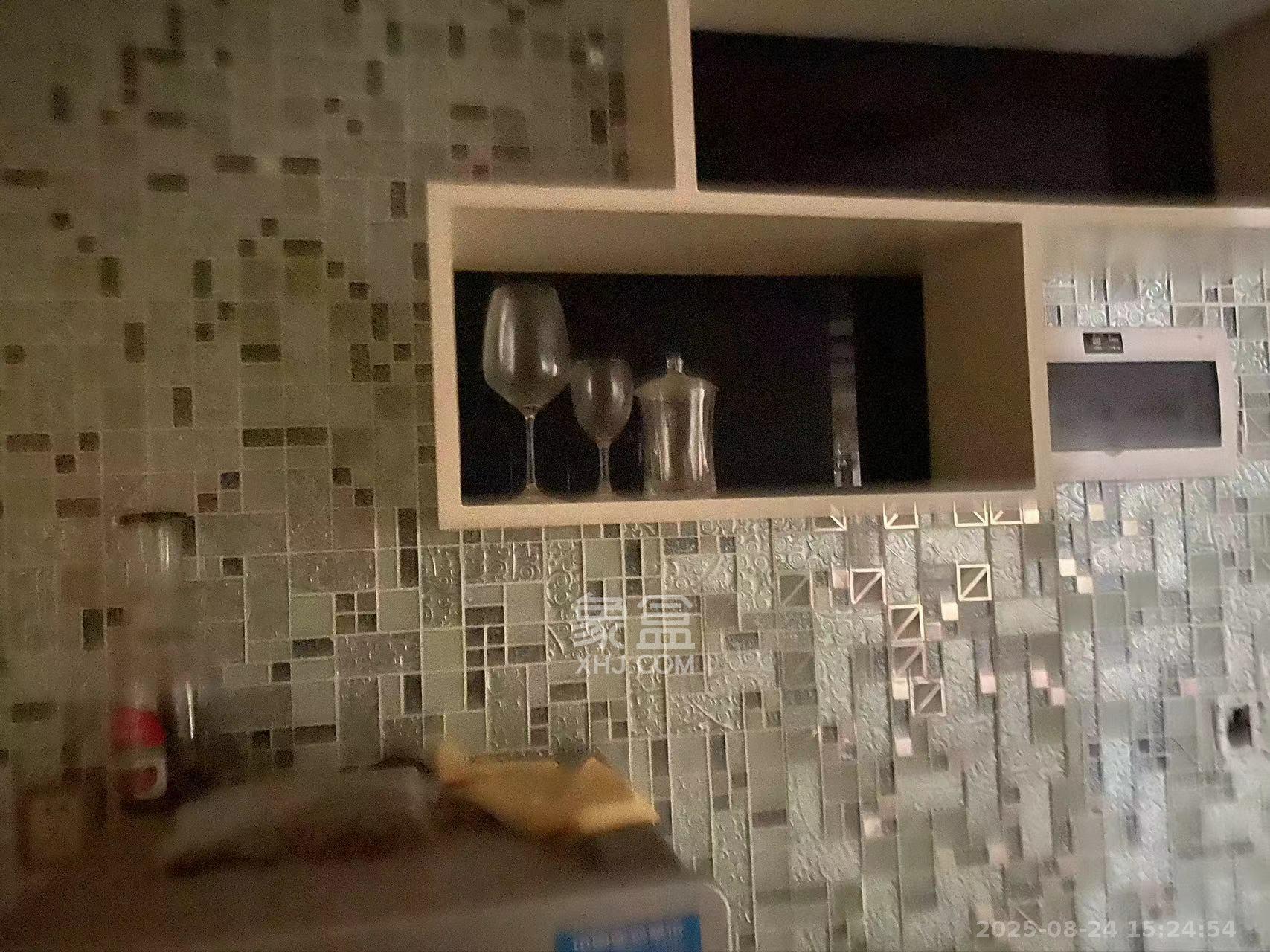 上峰苑(兰亭玥岛) 2室1厅1卫 2200.0元/月 上峰苑(兰亭玥岛) 2室1厅1卫 2200.0元/月室内图