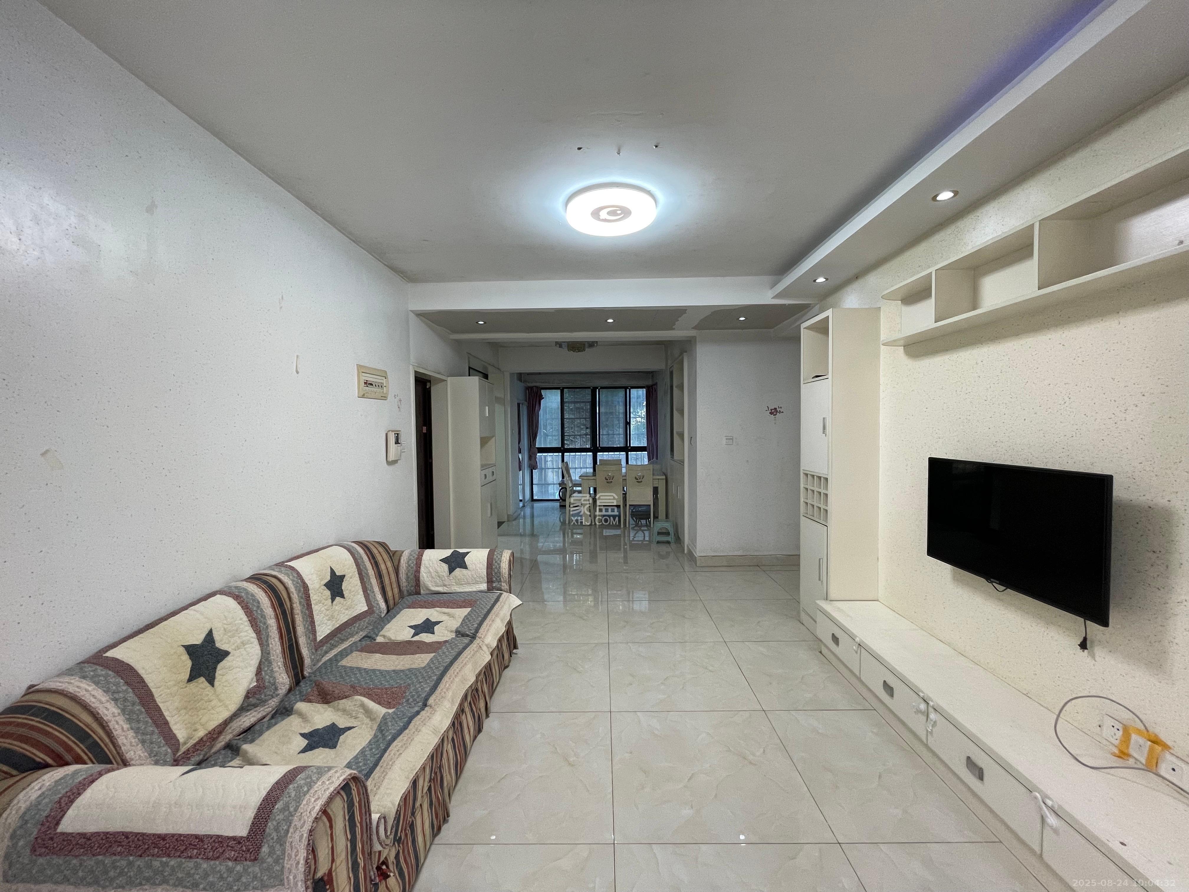 海林馨香雅苑 2室2厅1卫 2100.0元/月 海林馨香雅苑 2室2厅1卫 2100.0元/月室内图