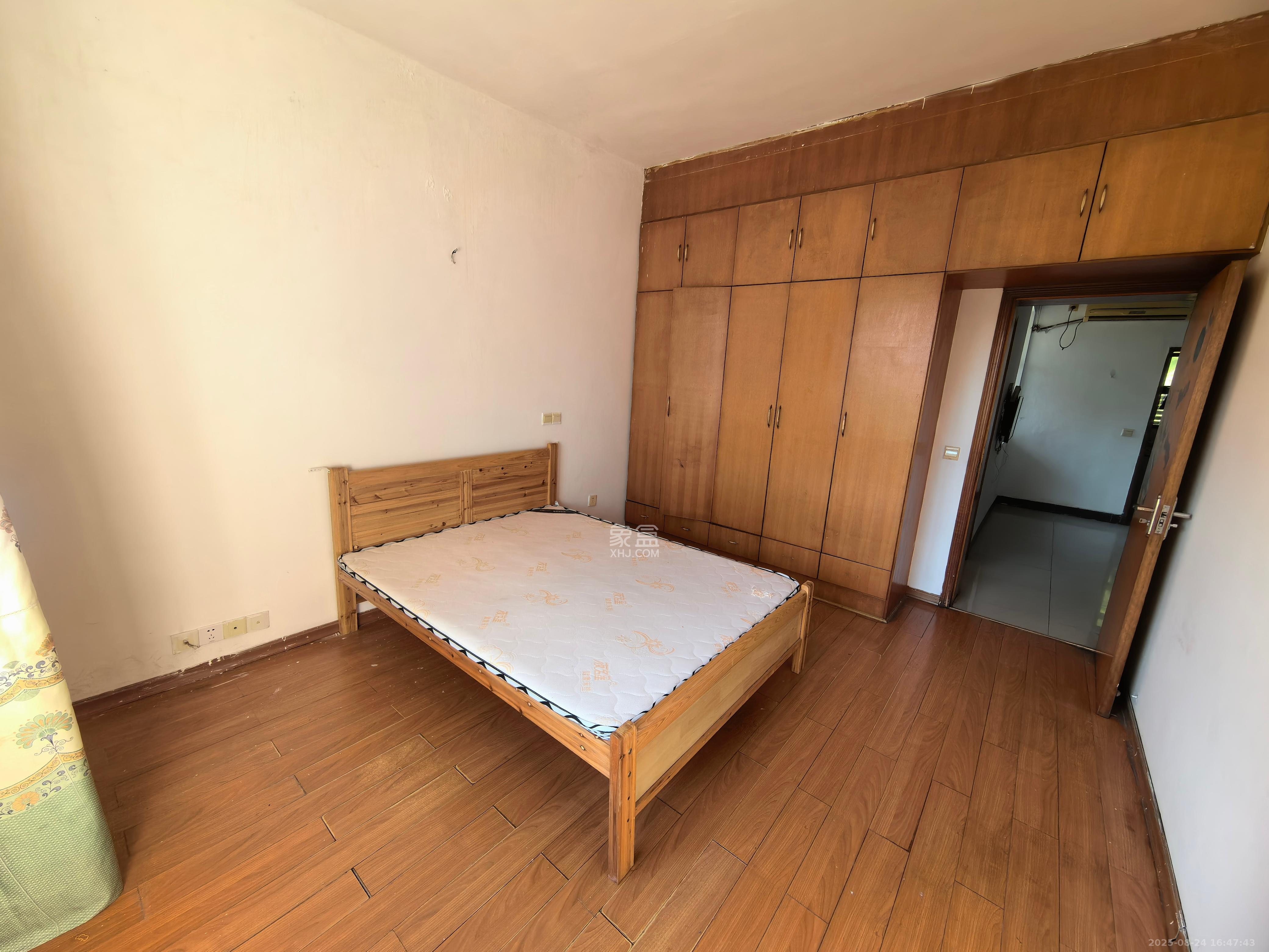 师大二里半村  3室1厅1卫    3200.0元/月室内图