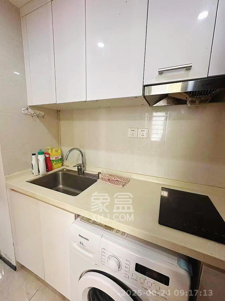 中海国际二期  1室1厅1卫    1300.0元/月室内图