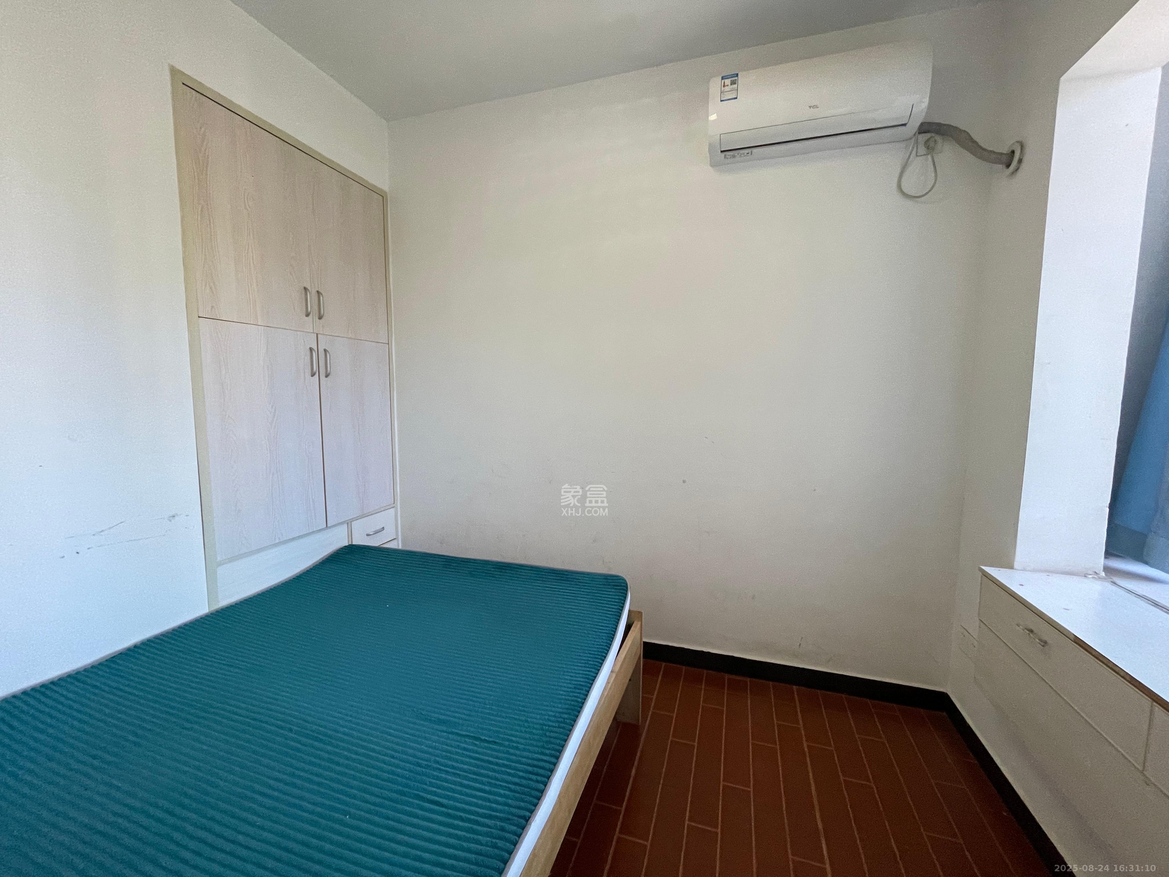 紫御江山  2室1厅1卫    1800.0元/月室内图