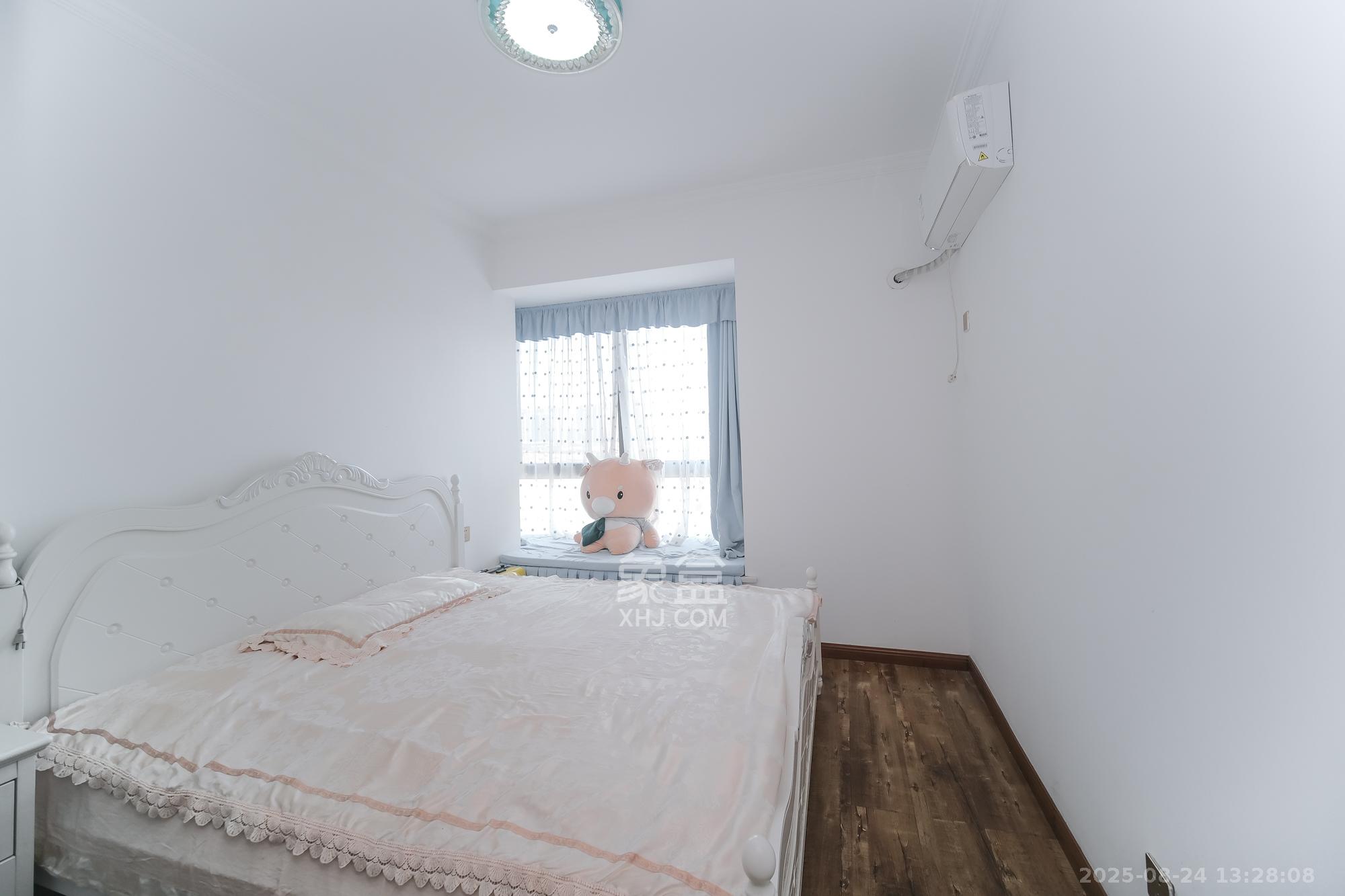 丰源国际  3室2厅2卫    81.0万卧室