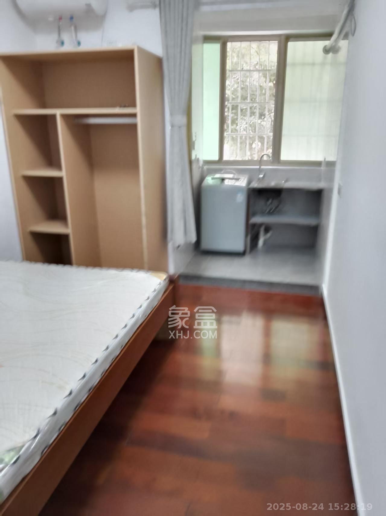 红星建材交易大市场  1室1厅1卫    1000.0元/月 红星建材交易大市场  1室1厅1卫    1000.0元/月室内图