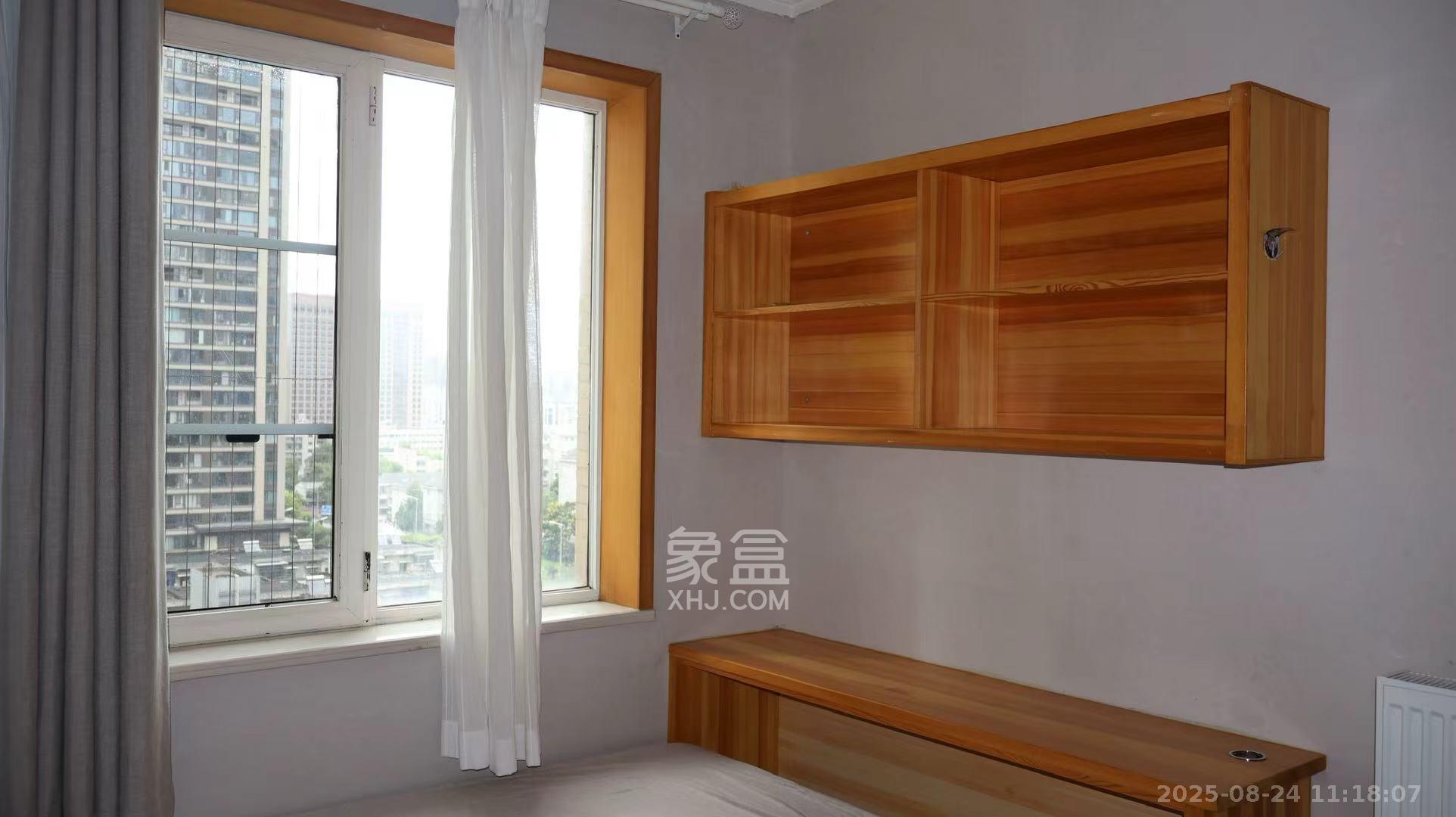 三万英尺  4室2厅2卫    5000.0元/月室内图