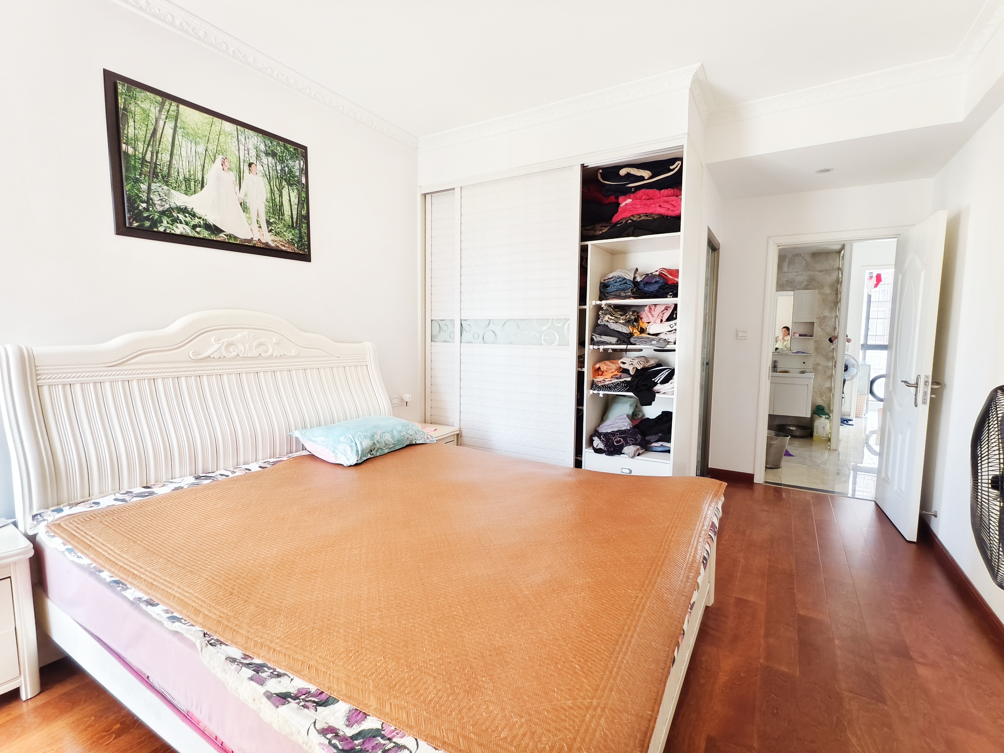 桃花缘  3室2厅2卫    69.8万 桃花缘  3室2厅2卫    69.8万室内图