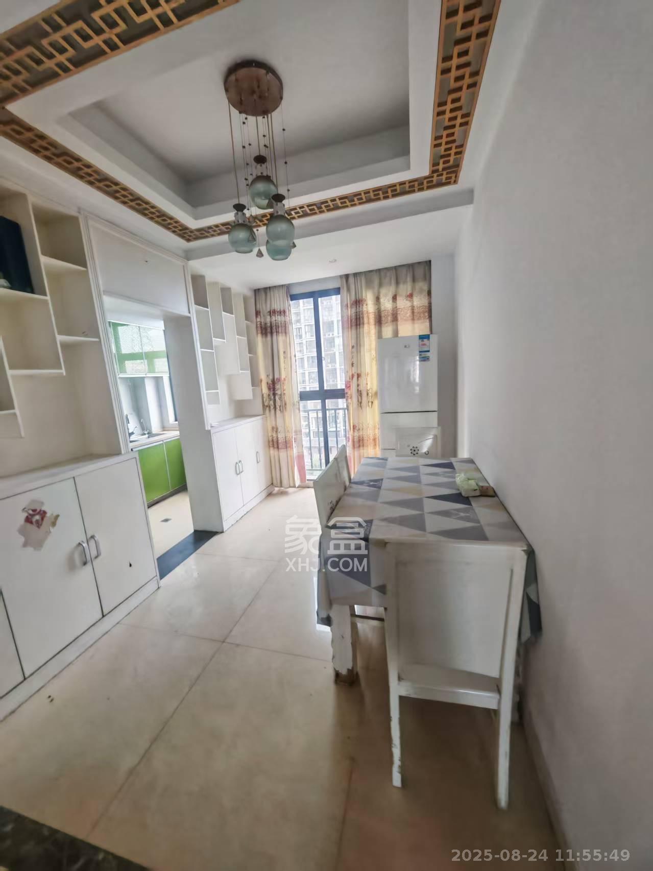 康桥长郡  3室2厅1卫    1800.0元/月室内图