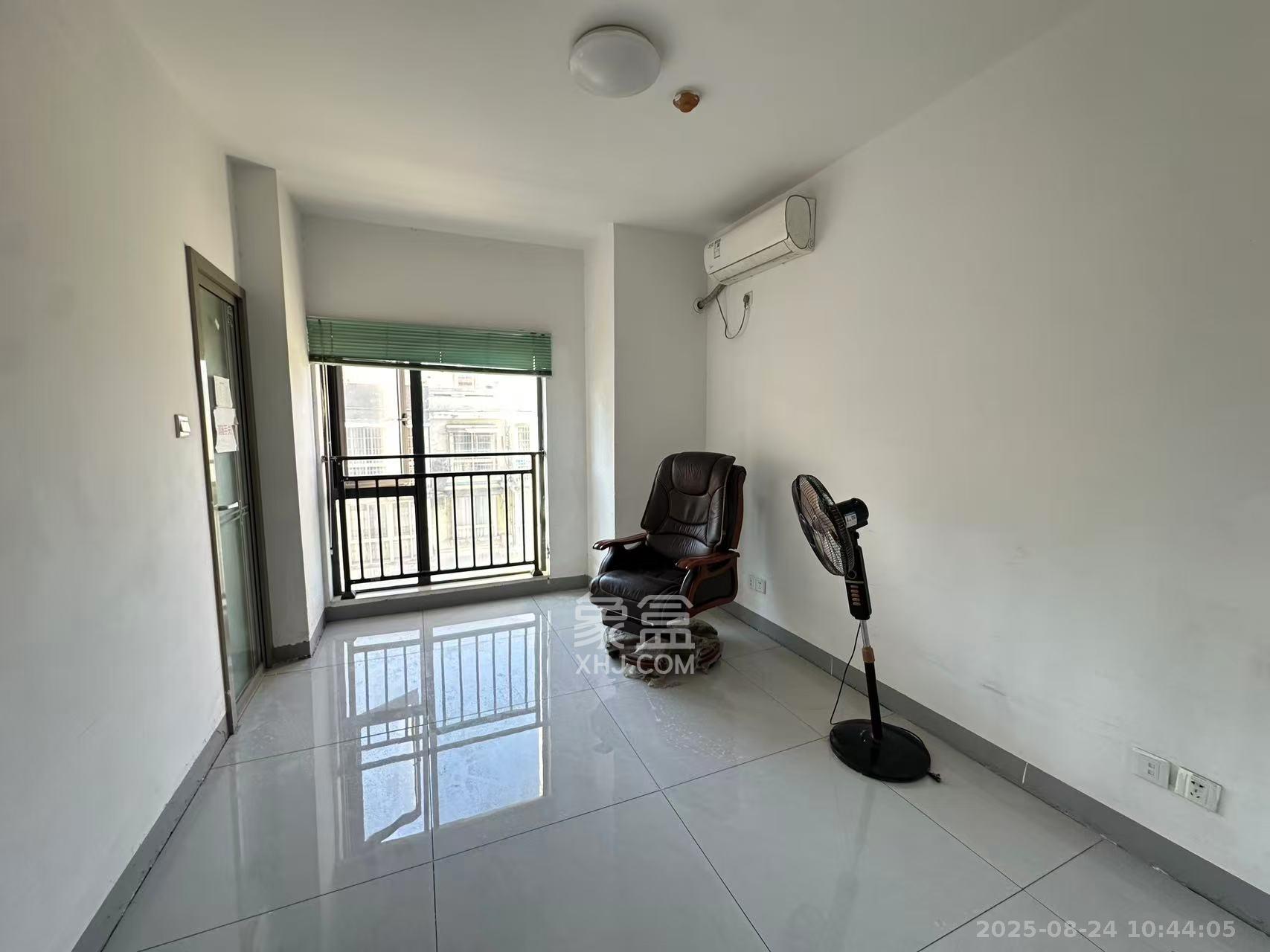 星大峰汇商务楼  2室2厅1卫    5000.0元/月 星大峰汇商务楼  2室2厅1卫    5000.0元/月室内图