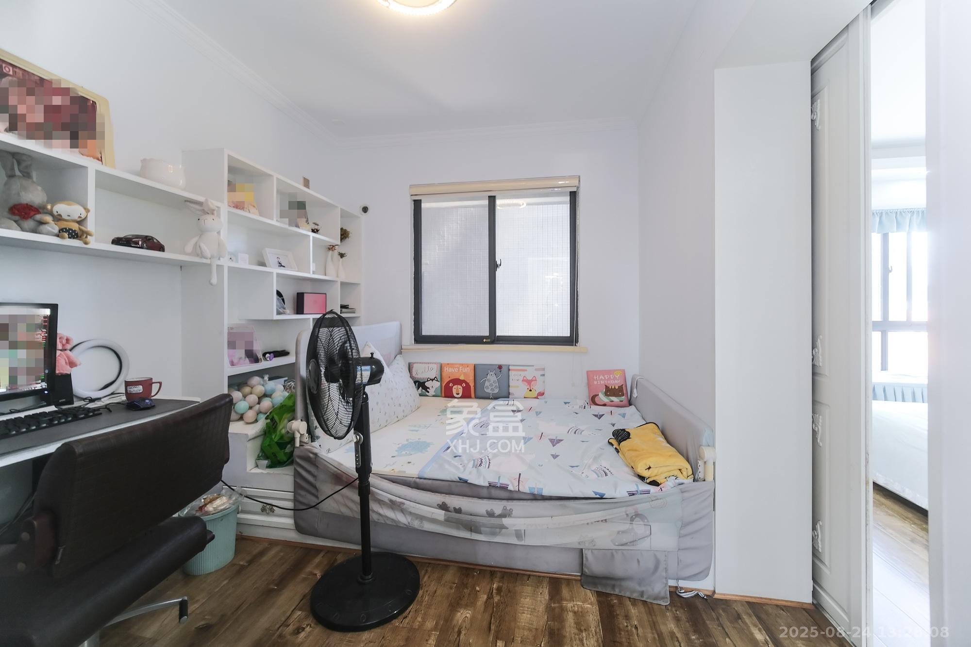 丰源国际  3室2厅2卫    81.0万卧室