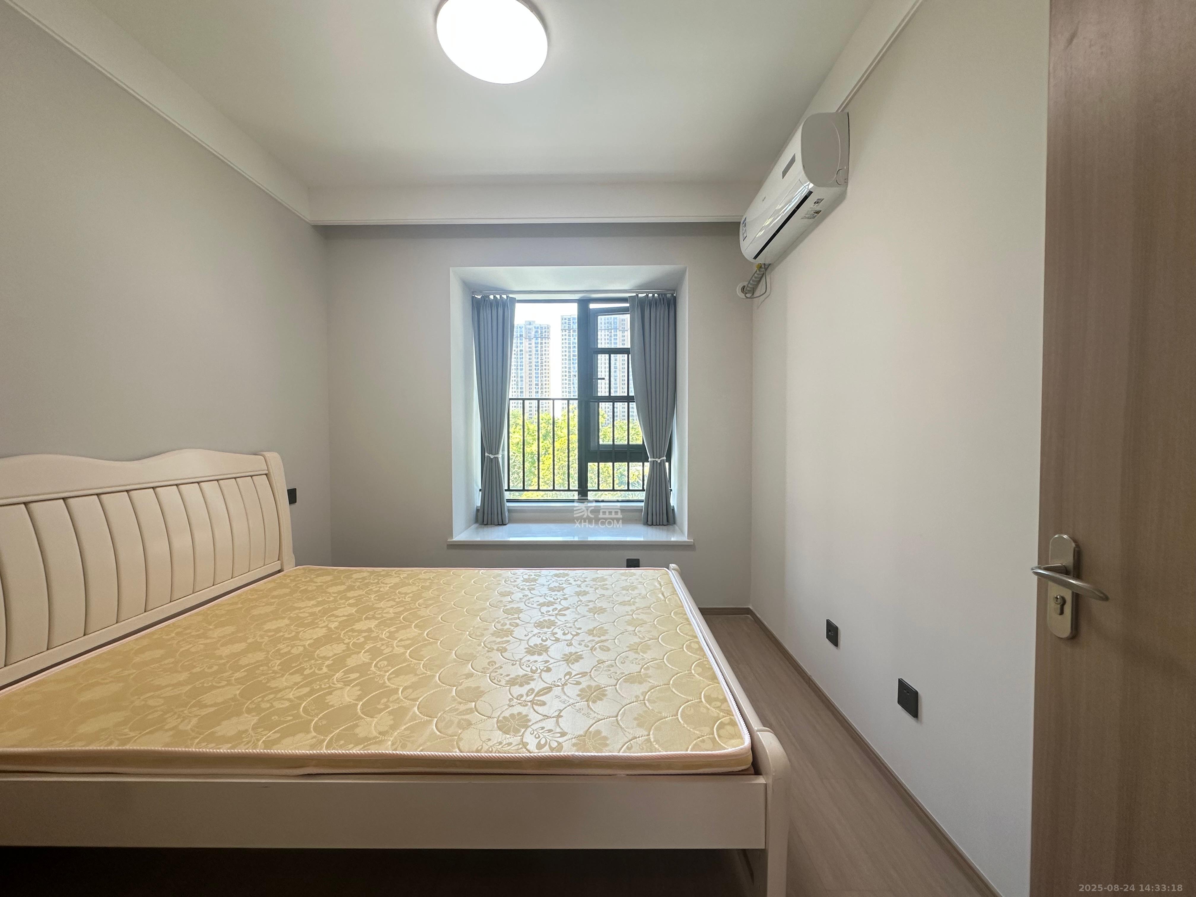 华润凯旋门二期  3室2厅2卫    2800.0元/月室内图