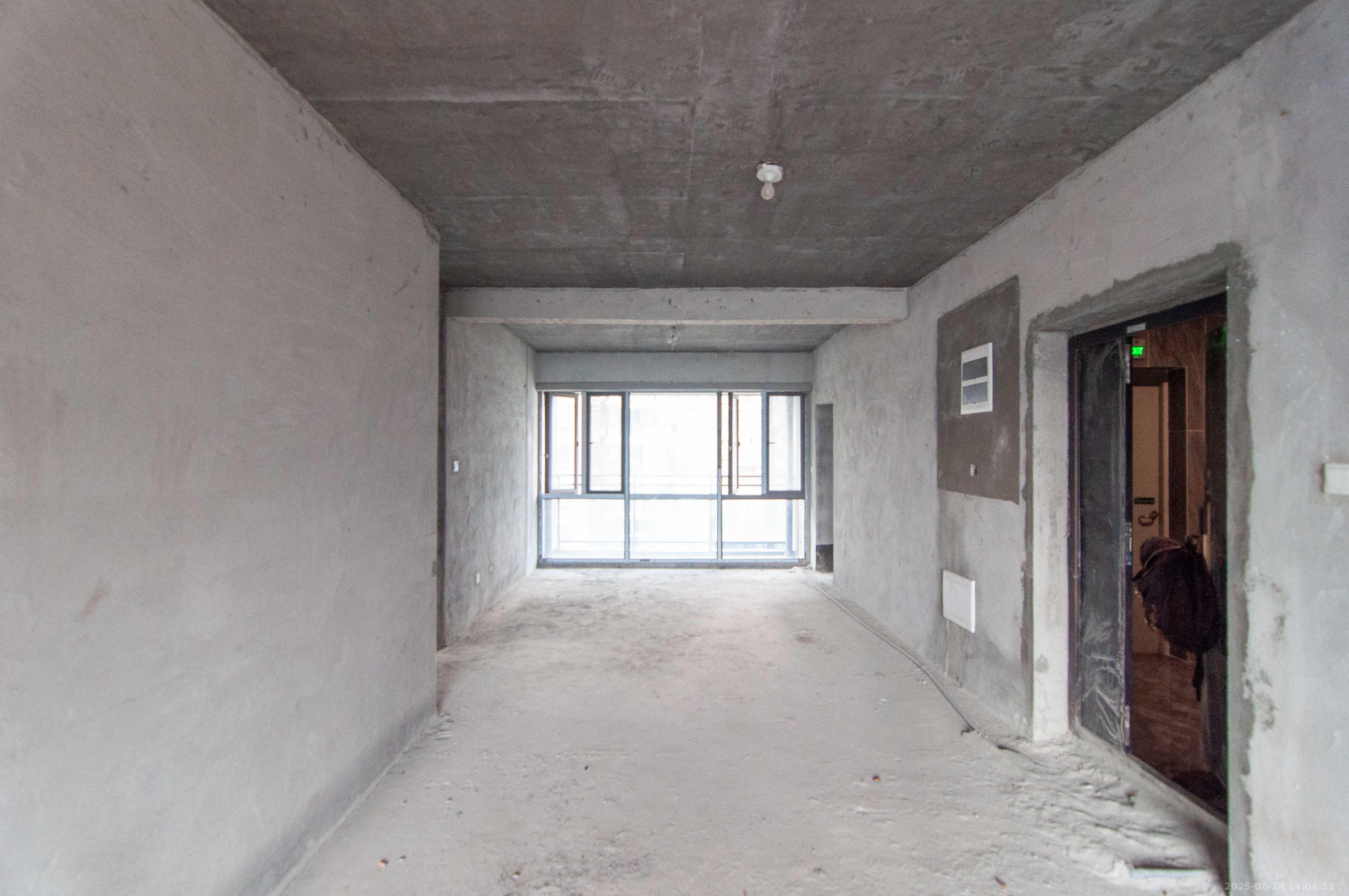 恩瑞御西湖  4室3厅2卫    245.0万 恩瑞御西湖  4室3厅2卫    245.0万其他