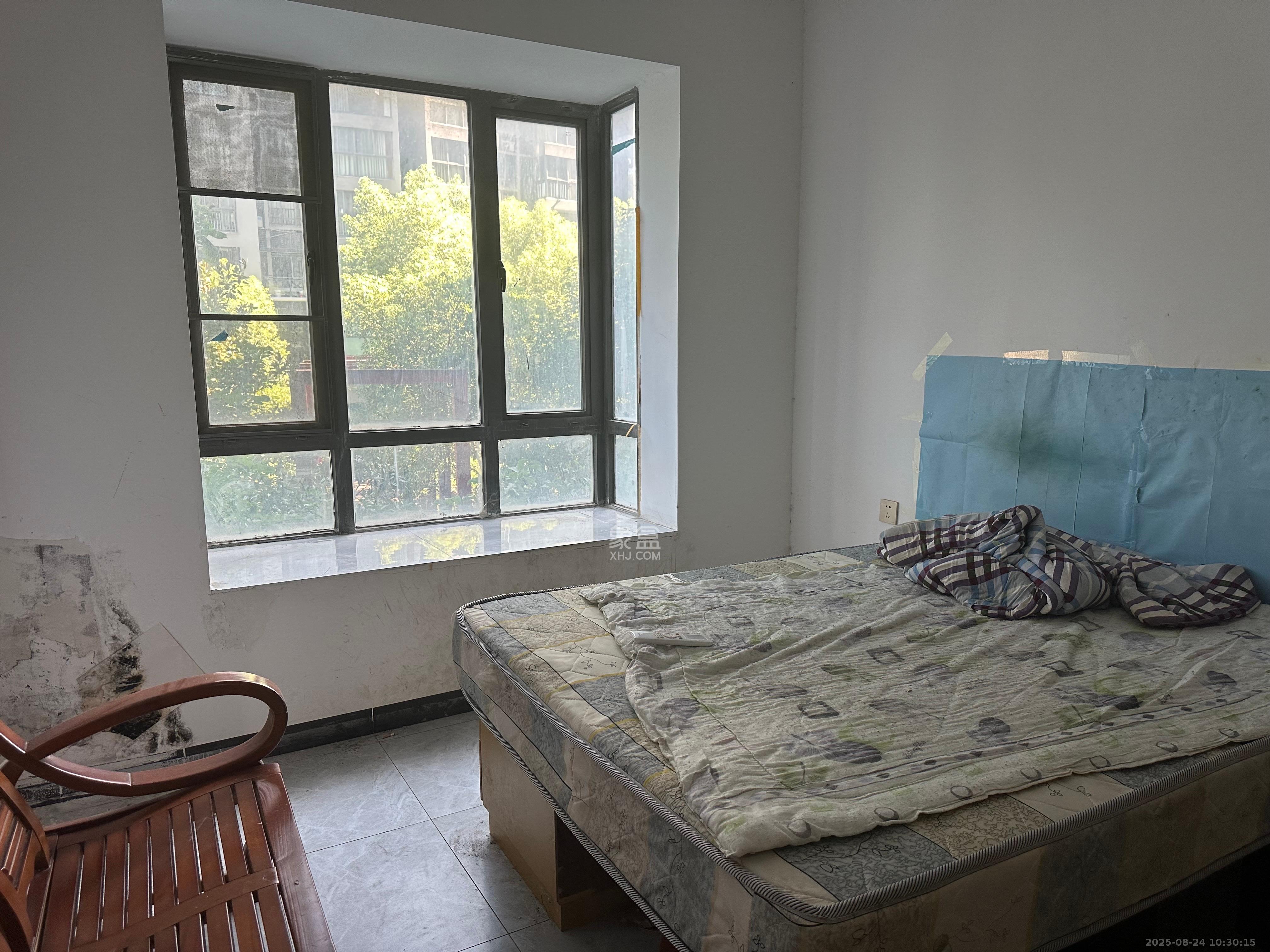 颐和佳园 3室2厅2卫 2300.00元/月 颐和佳园 3室2厅2卫 2300.00元/月室内图