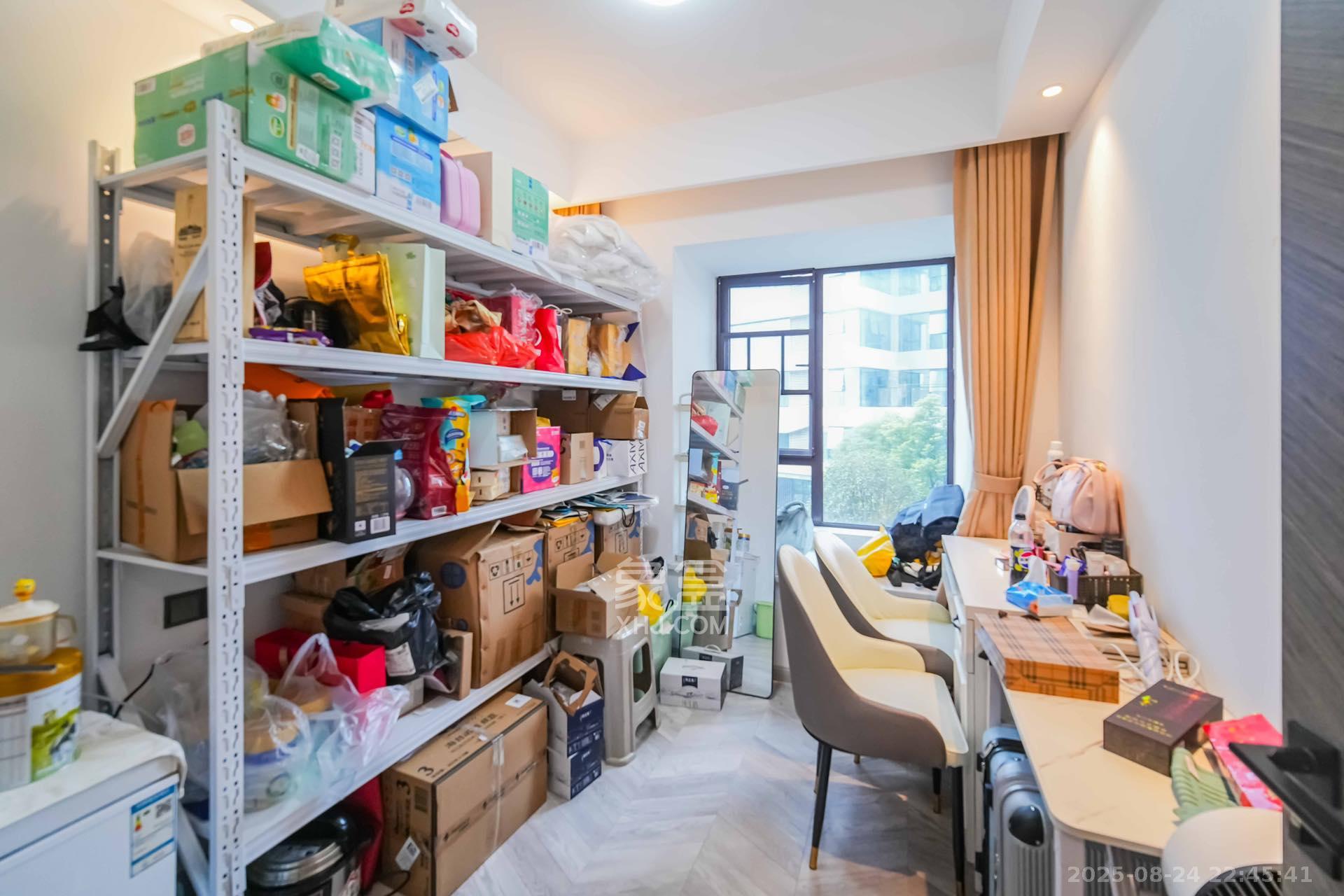 湘核佳苑  5室0厅0卫    5000.0元/月 湘核佳苑  5室0厅0卫    5000.0元/月室内图1