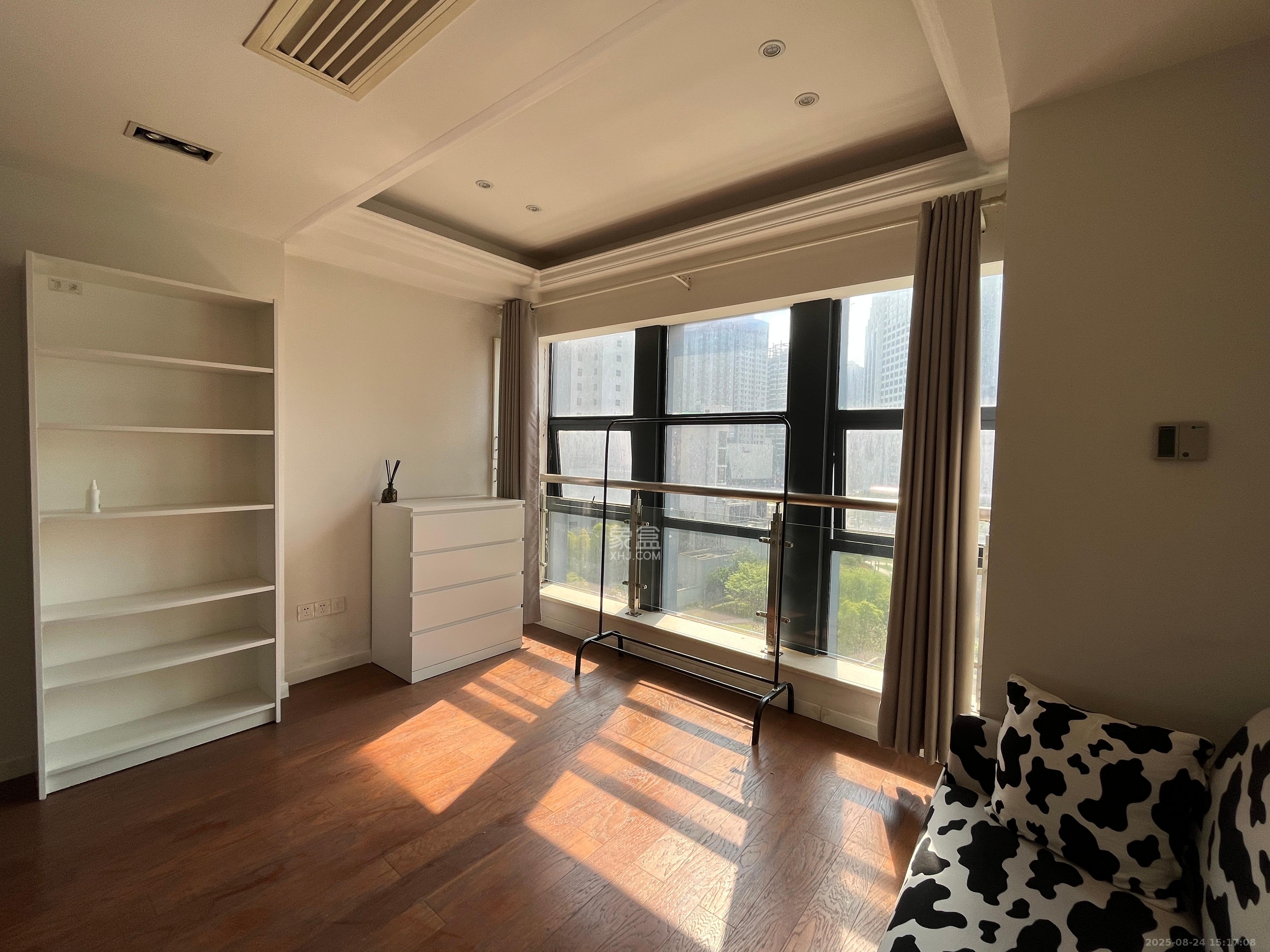 壹号公馆 1室1厅1卫 2300.0元/月 壹号公馆 1室1厅1卫 2300.0元/月室内图