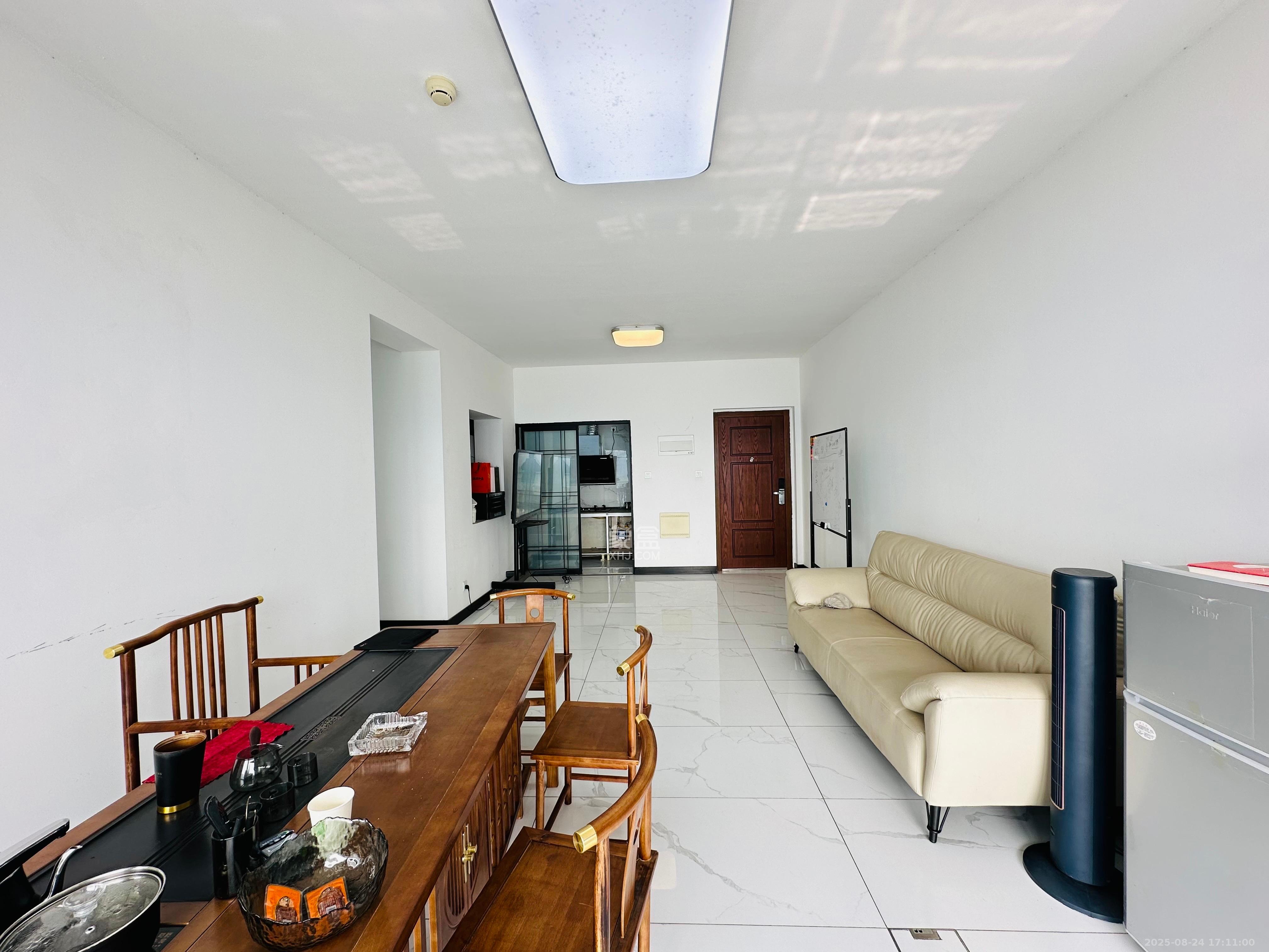 天祥水晶湾 4室2厅2卫 4500.0元/月 天祥水晶湾 4室2厅2卫 4500.0元/月室内图