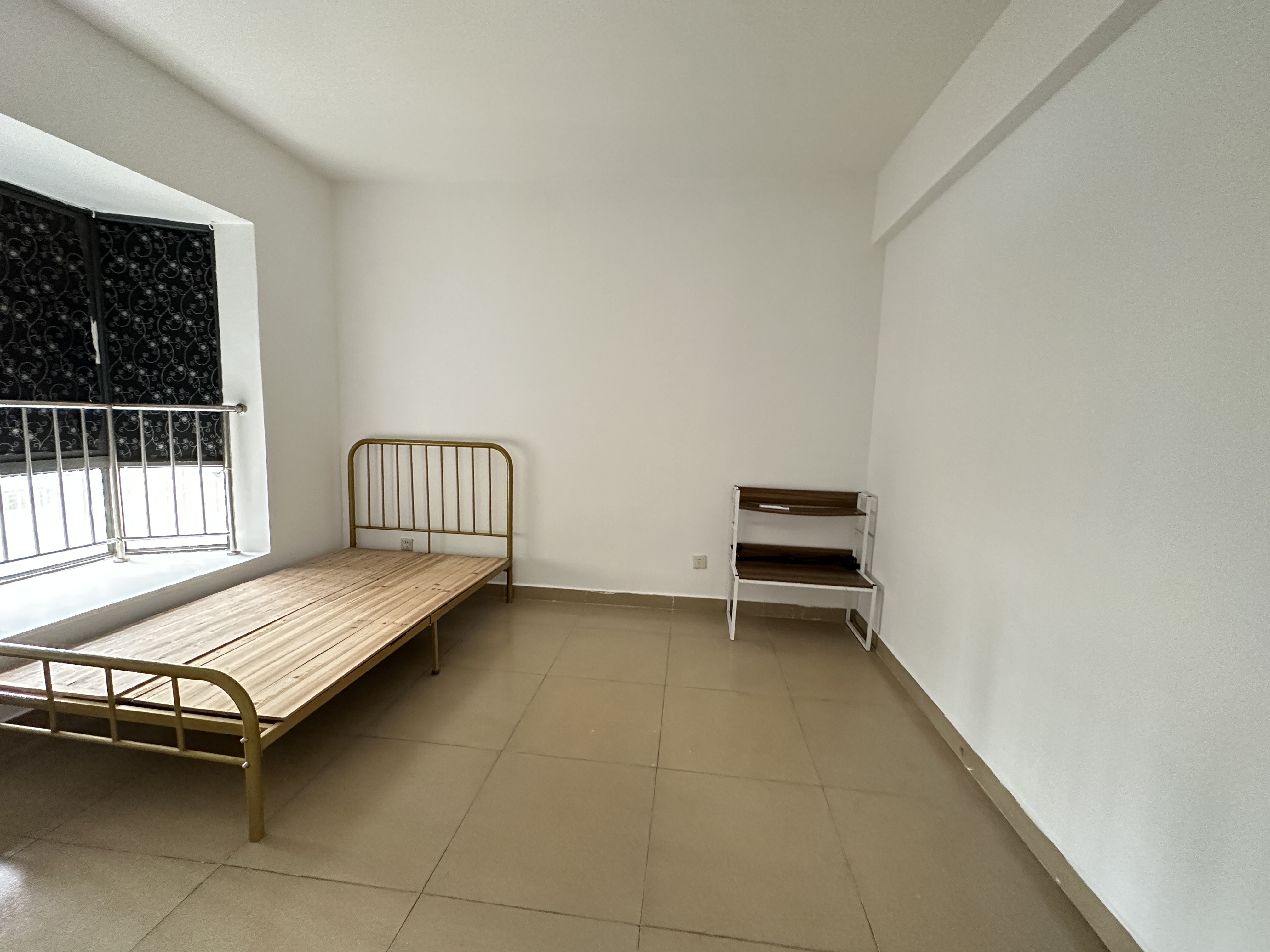 金海广场 3室2厅2卫 3200.0元/月 金海广场 3室2厅2卫 3200.0元/月室内图