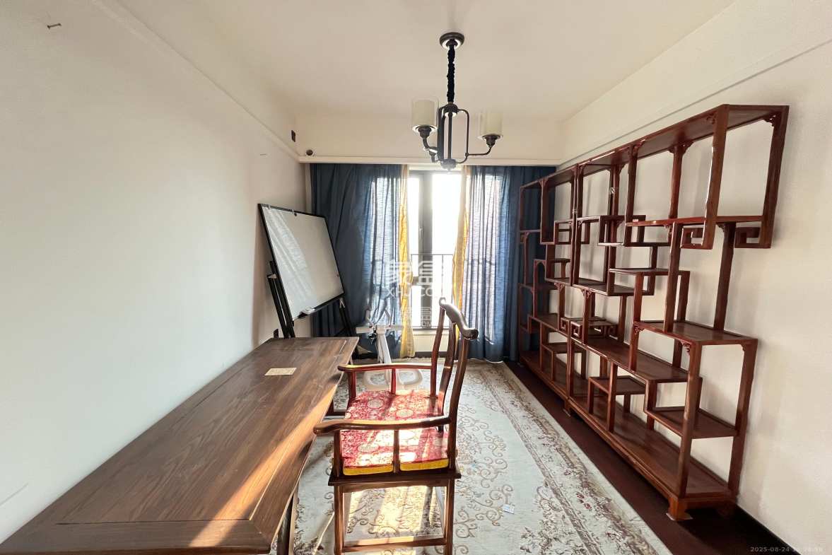 万科金域缇香  4室2厅2卫    5000.0元/月 万科金域缇香  4室2厅2卫    5000.0元/月室内图