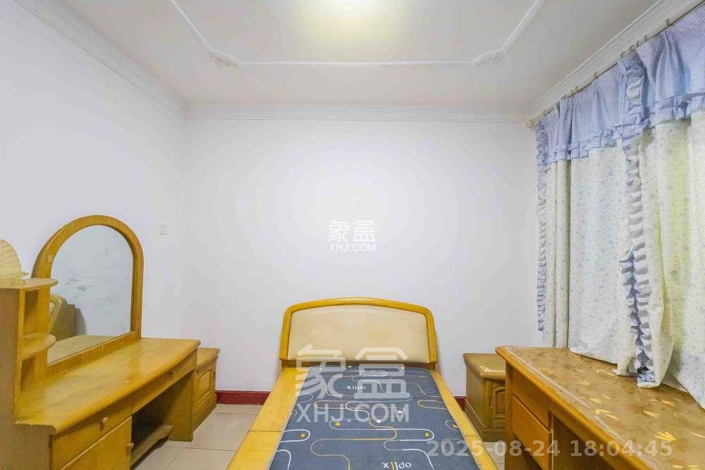 信丰公寓 2室2厅1卫 1600.0元/月 信丰公寓 2室2厅1卫 1600.0元/月室内图