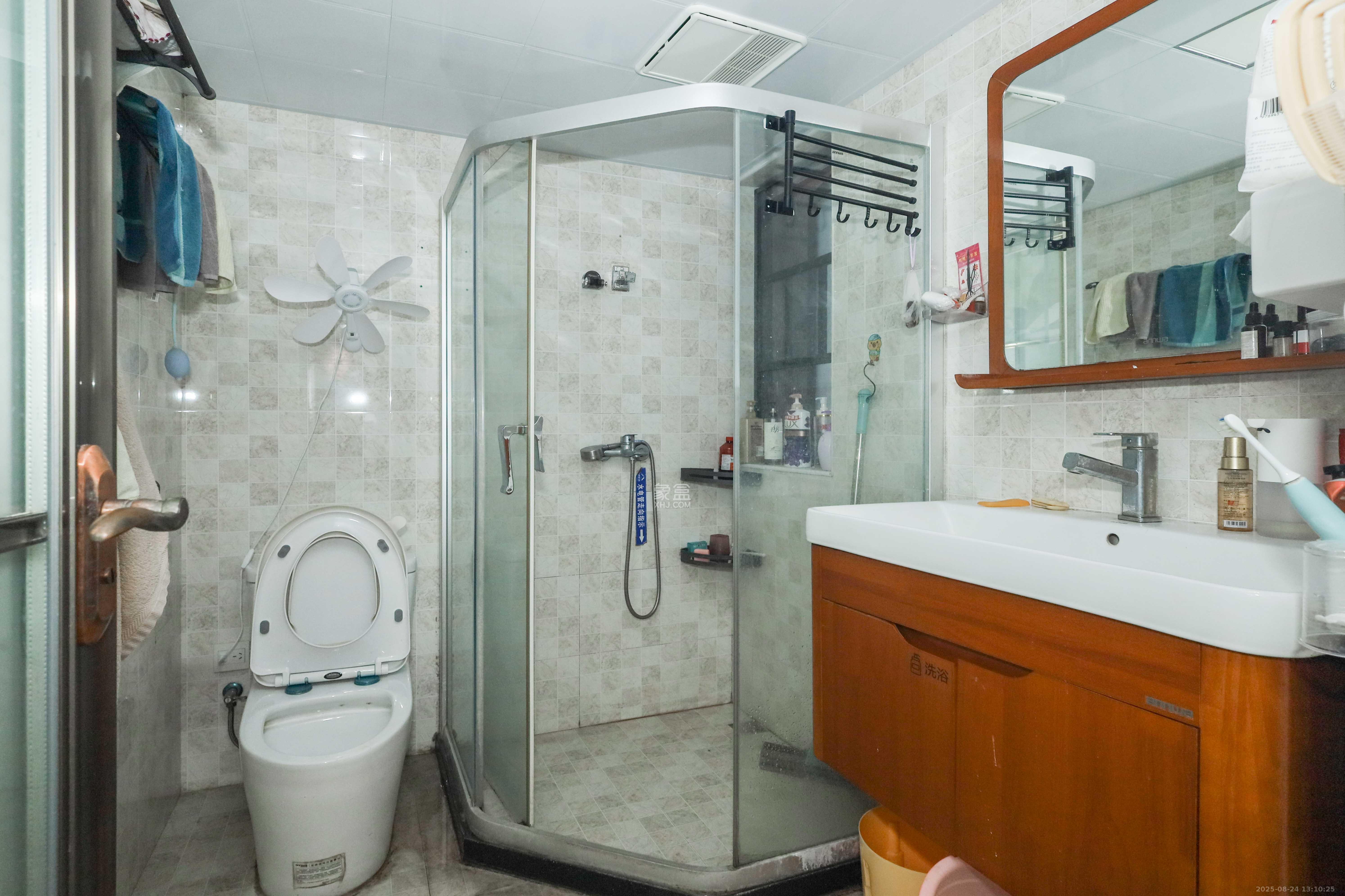 中国铁建梅溪青秀一期  3室2厅1卫    120.0万卫生间