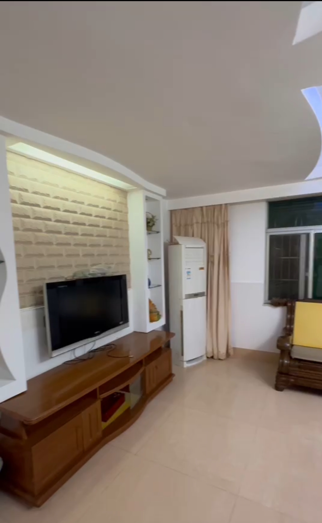 建材小区 4室2厅1卫 3000.0元/月 建材小区 4室2厅1卫 3000.0元/月室内图