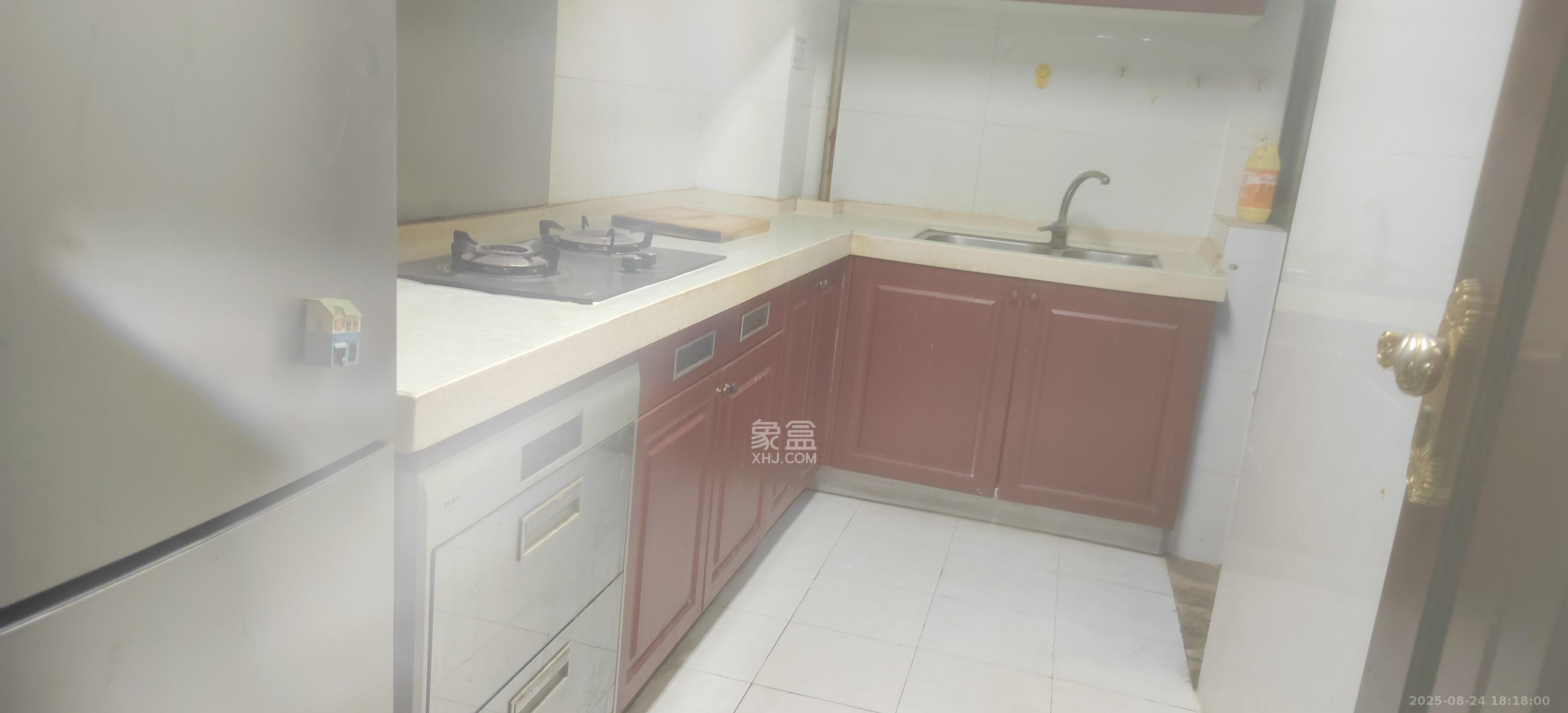 恒大华府  3室2厅2卫   2900.00元/月室内图