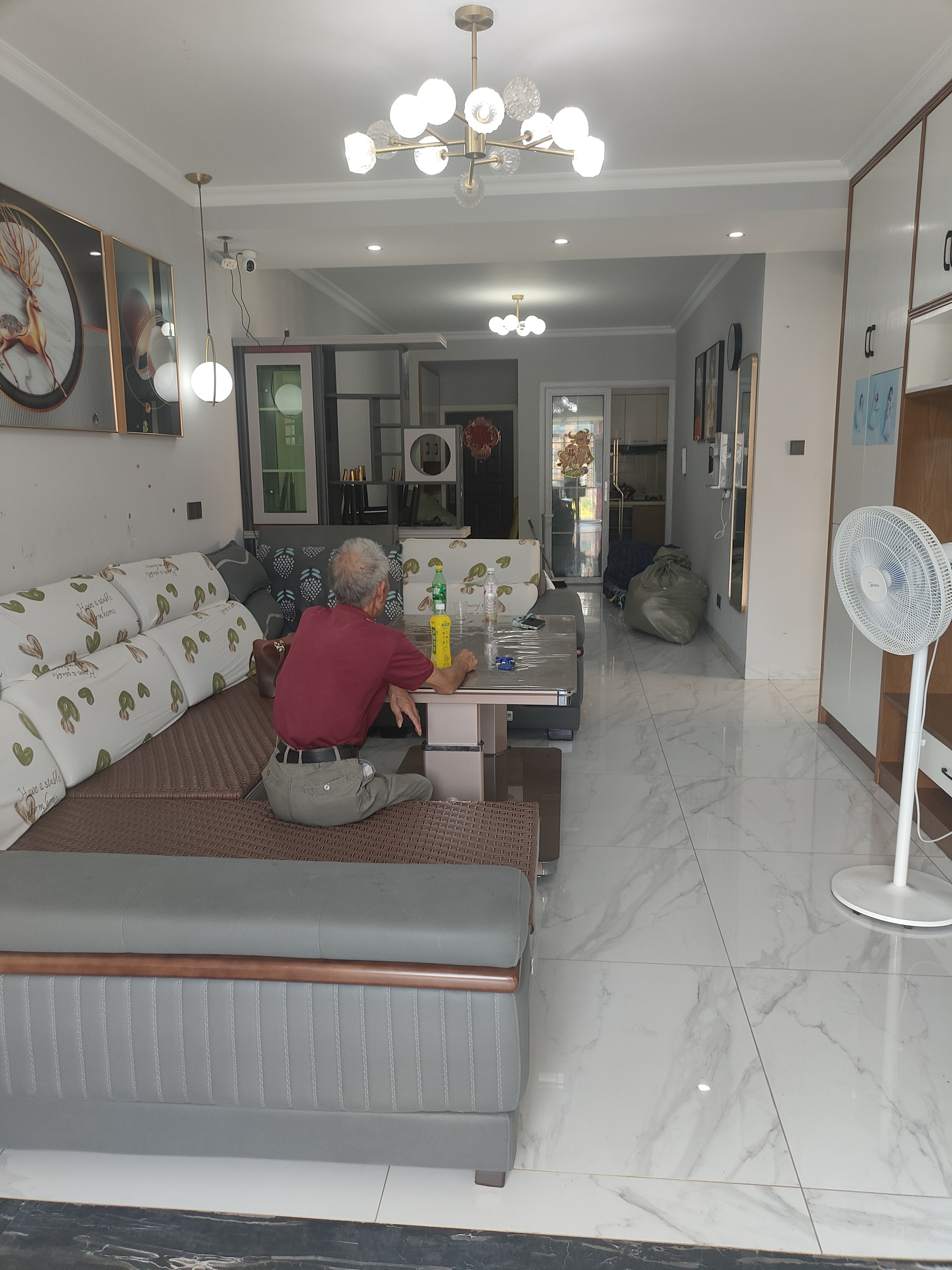 檀香山  1室2厅1卫    1500.0元/月室内图