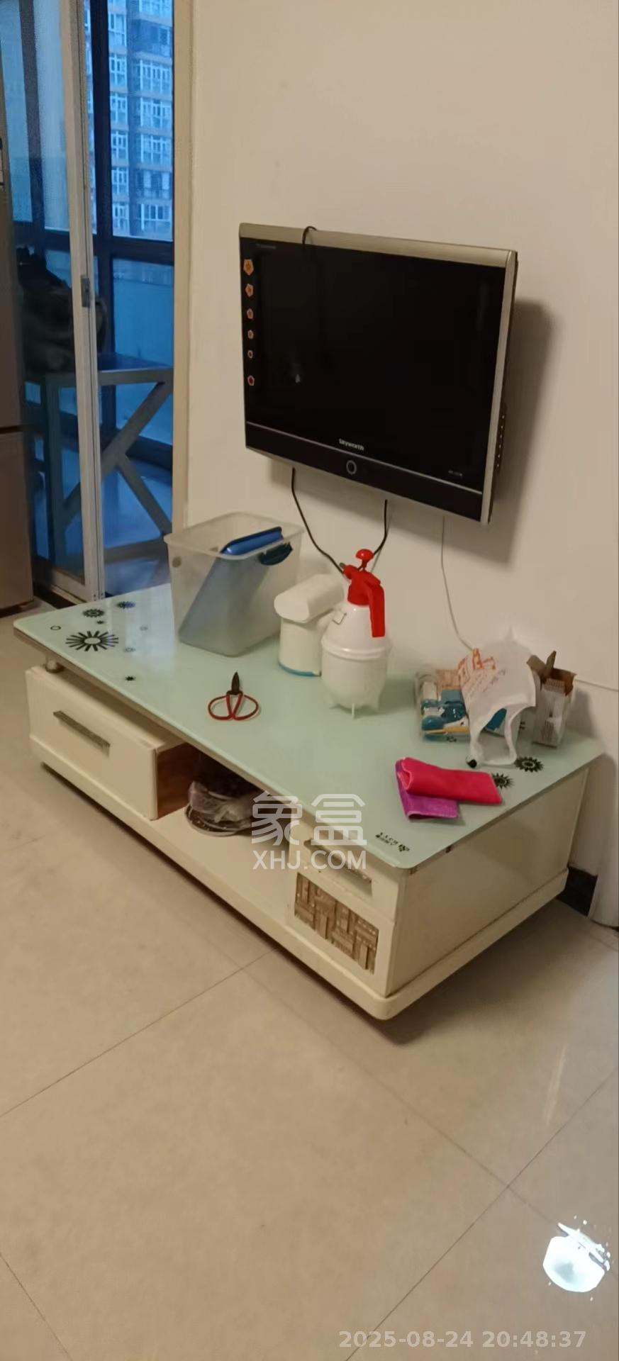 银轩铭誉(四海怡家) 1室1厅1卫 1800.0元/月 银轩铭誉(四海怡家) 1室1厅1卫 1800.0元/月室内图