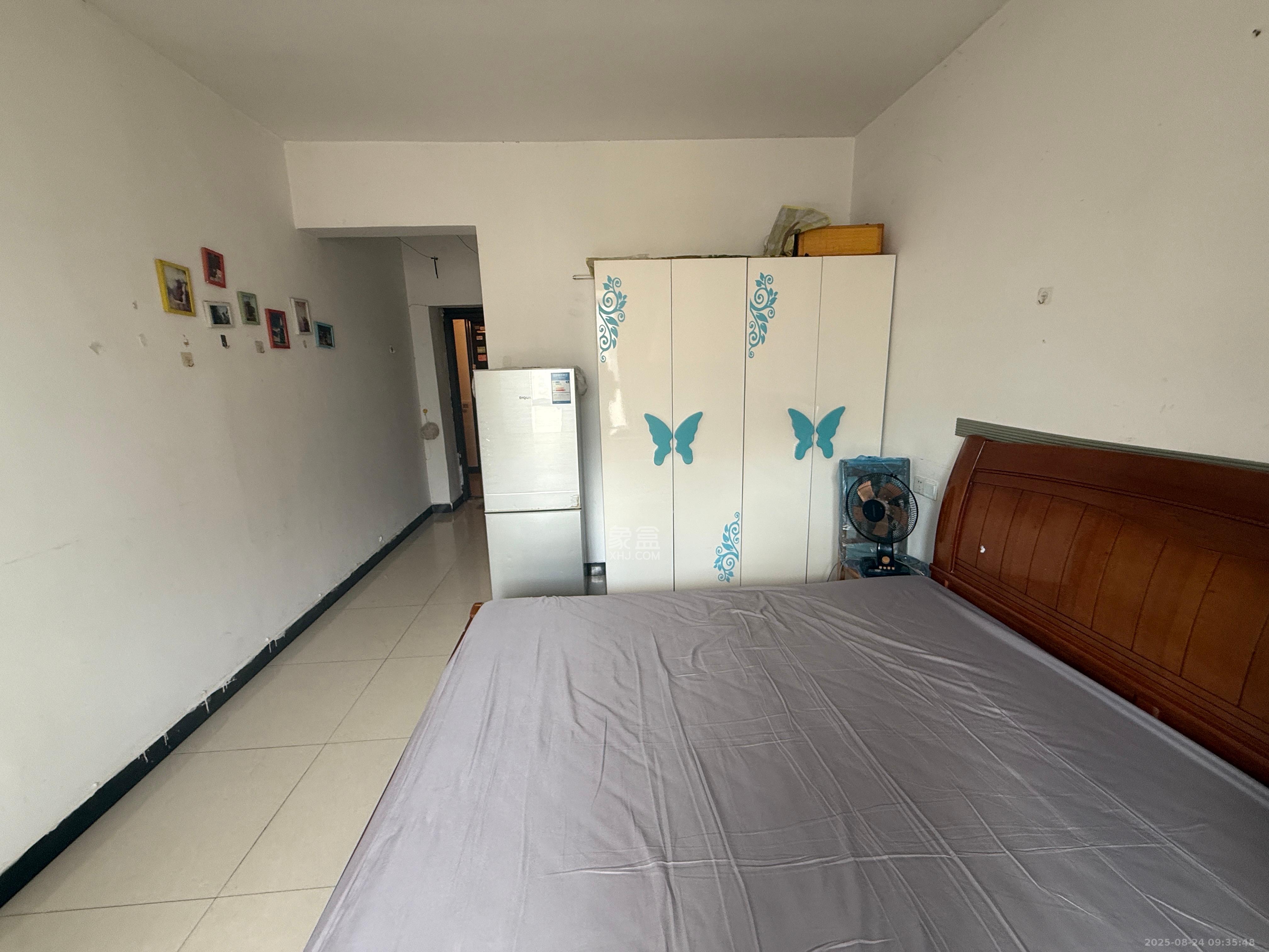 岳华嘉园  1室1厅1卫    1100.0元/月 岳华嘉园  1室1厅1卫    1100.0元/月室内图1