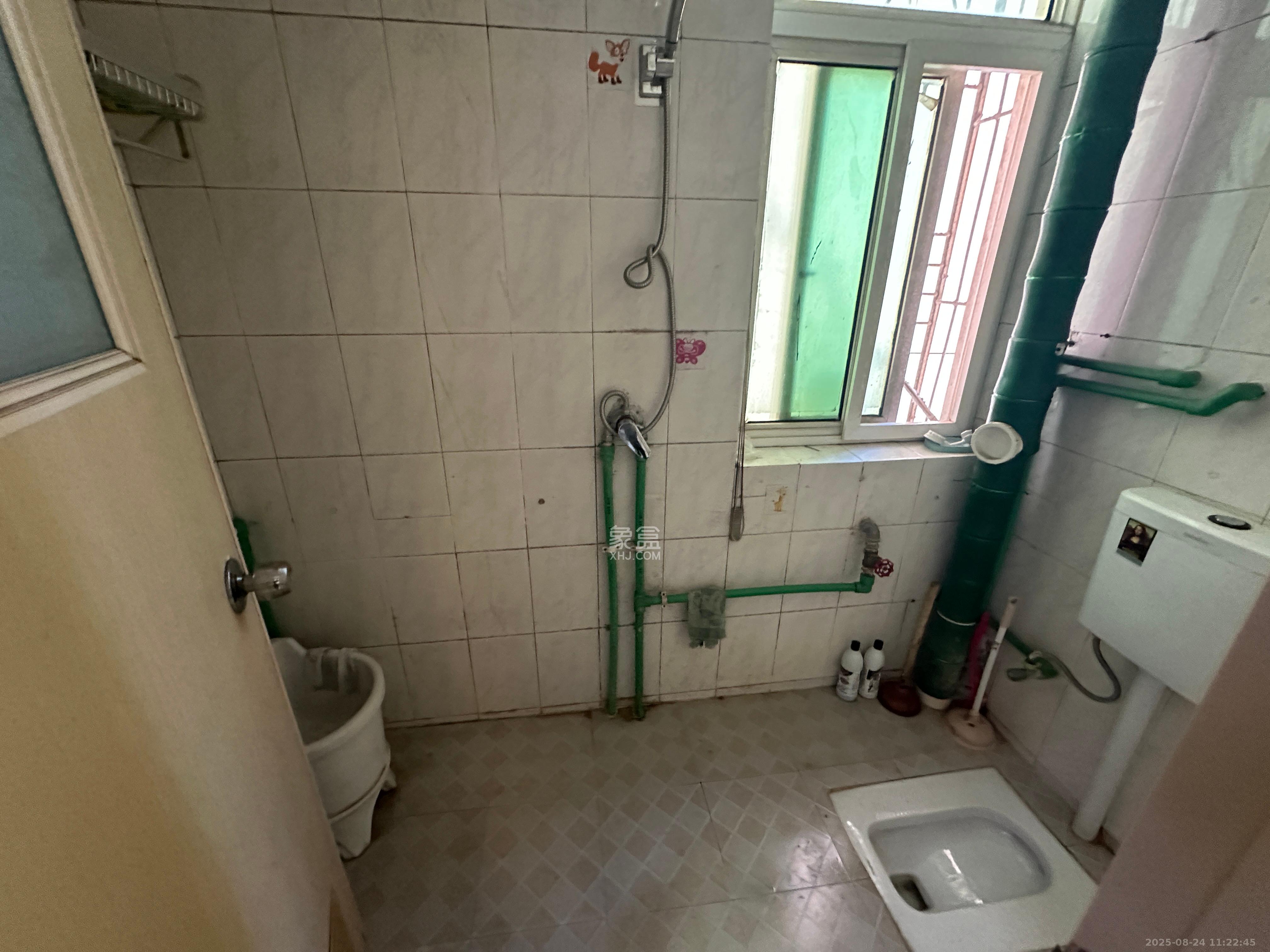 航天大院  3室1厅1卫    1700.0元/月室内图