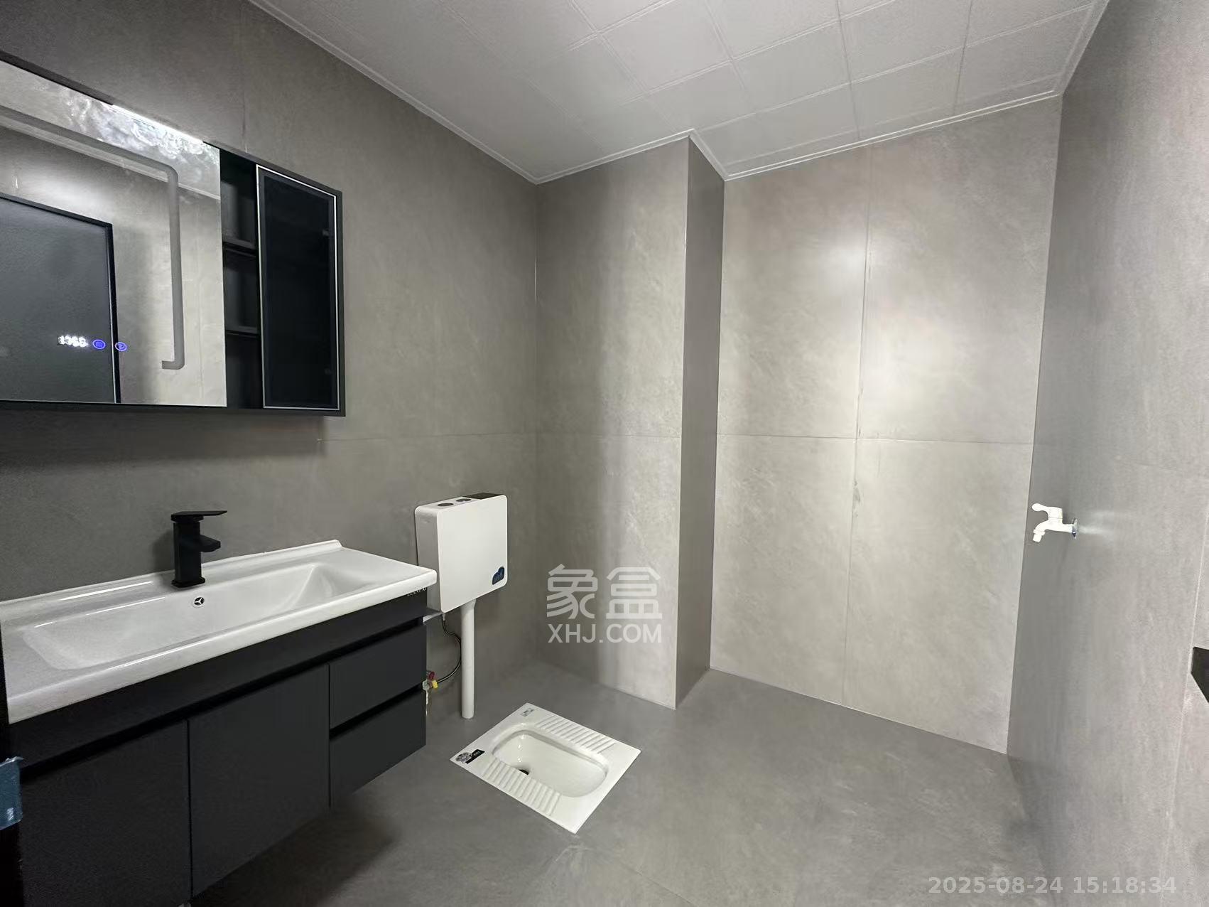 湘江颂 2室2厅1卫 6800.0元/月 湘江颂 2室2厅1卫 6800.0元/月室内图