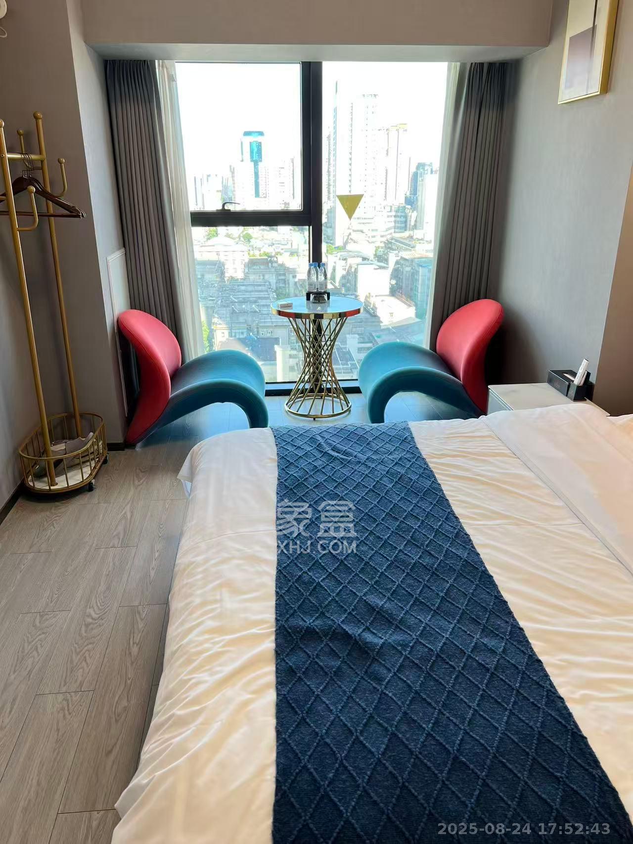 华润置地中心  1室1厅1卫    2000.0元/月 华润置地中心  1室1厅1卫    2000.0元/月室内图