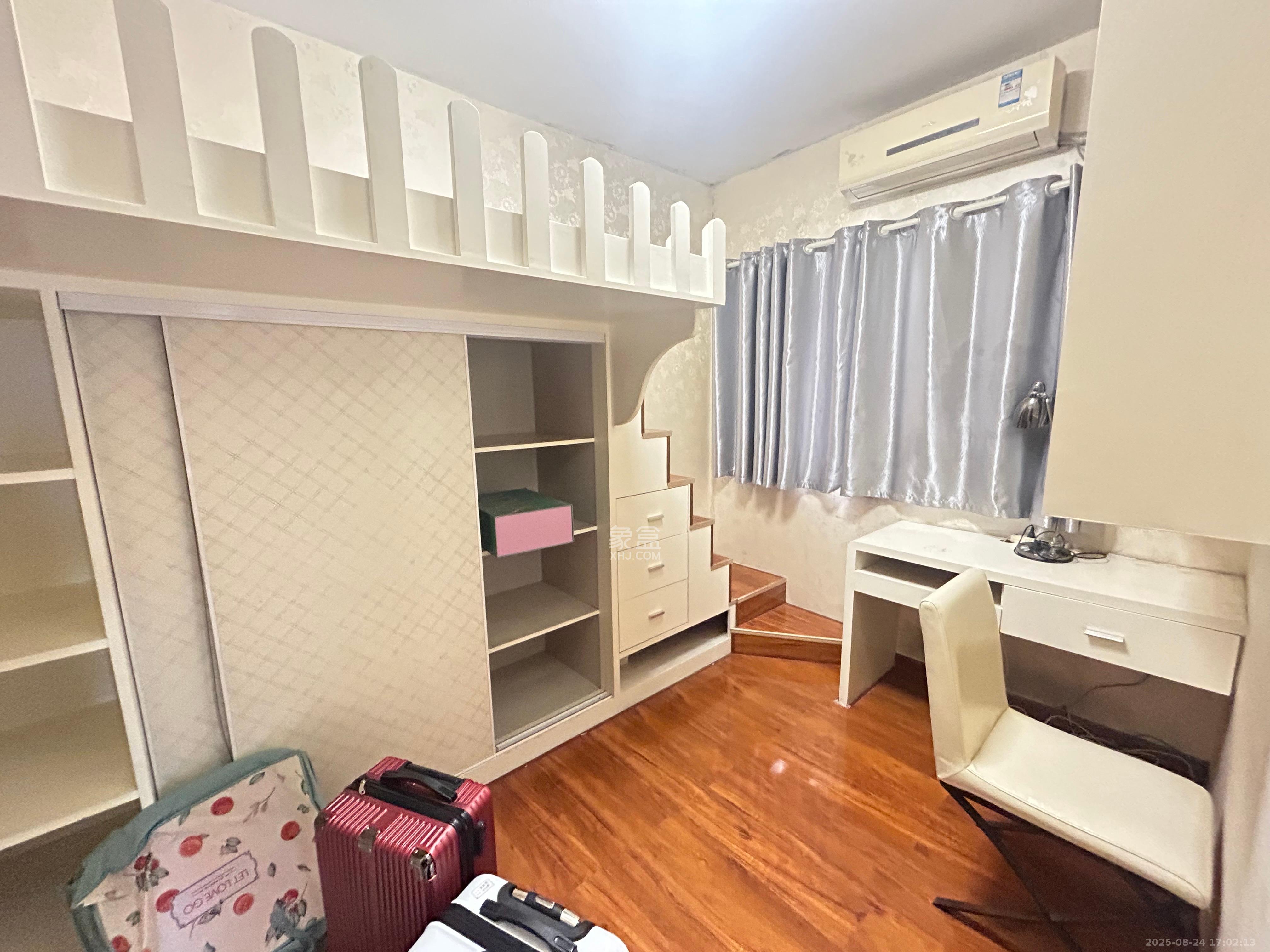 上海城小区  2室2厅0卫   2000.00元/月室内图