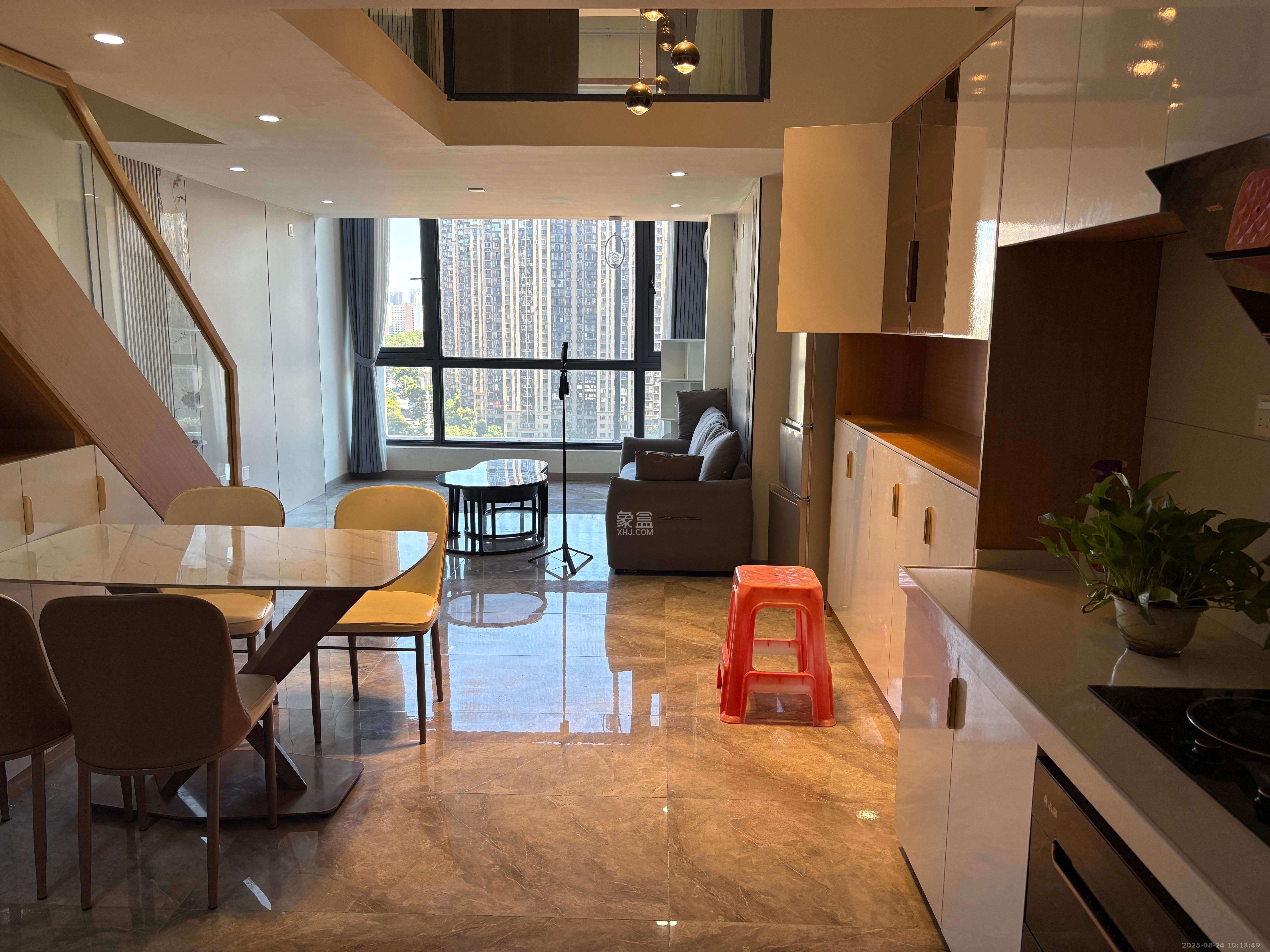 中国铁建梅溪青秀三期  2室1厅2卫    2400.0元/月 中国铁建梅溪青秀三期  2室1厅2卫    2400.0元/月室内图