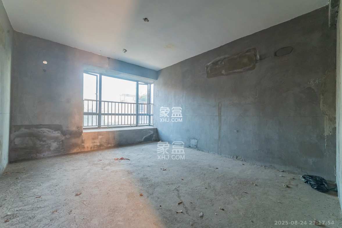 海伦春天 8室3厅5卫 258.0万 海伦春天 8室3厅5卫 258.0万卧室