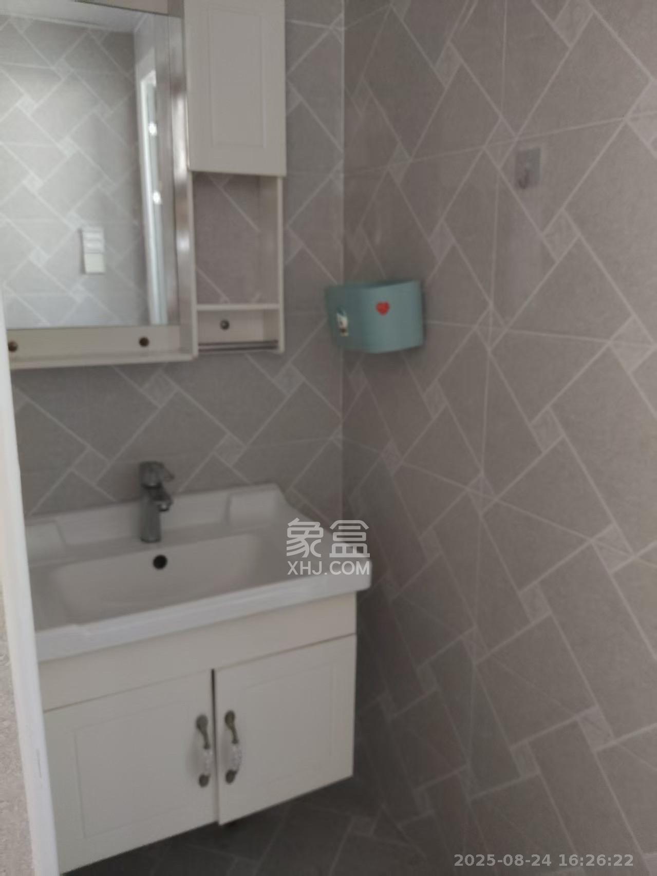 五矿格澜郡 3室2厅1卫 1700.0元/月 五矿格澜郡 3室2厅1卫 1700.0元/月室内图