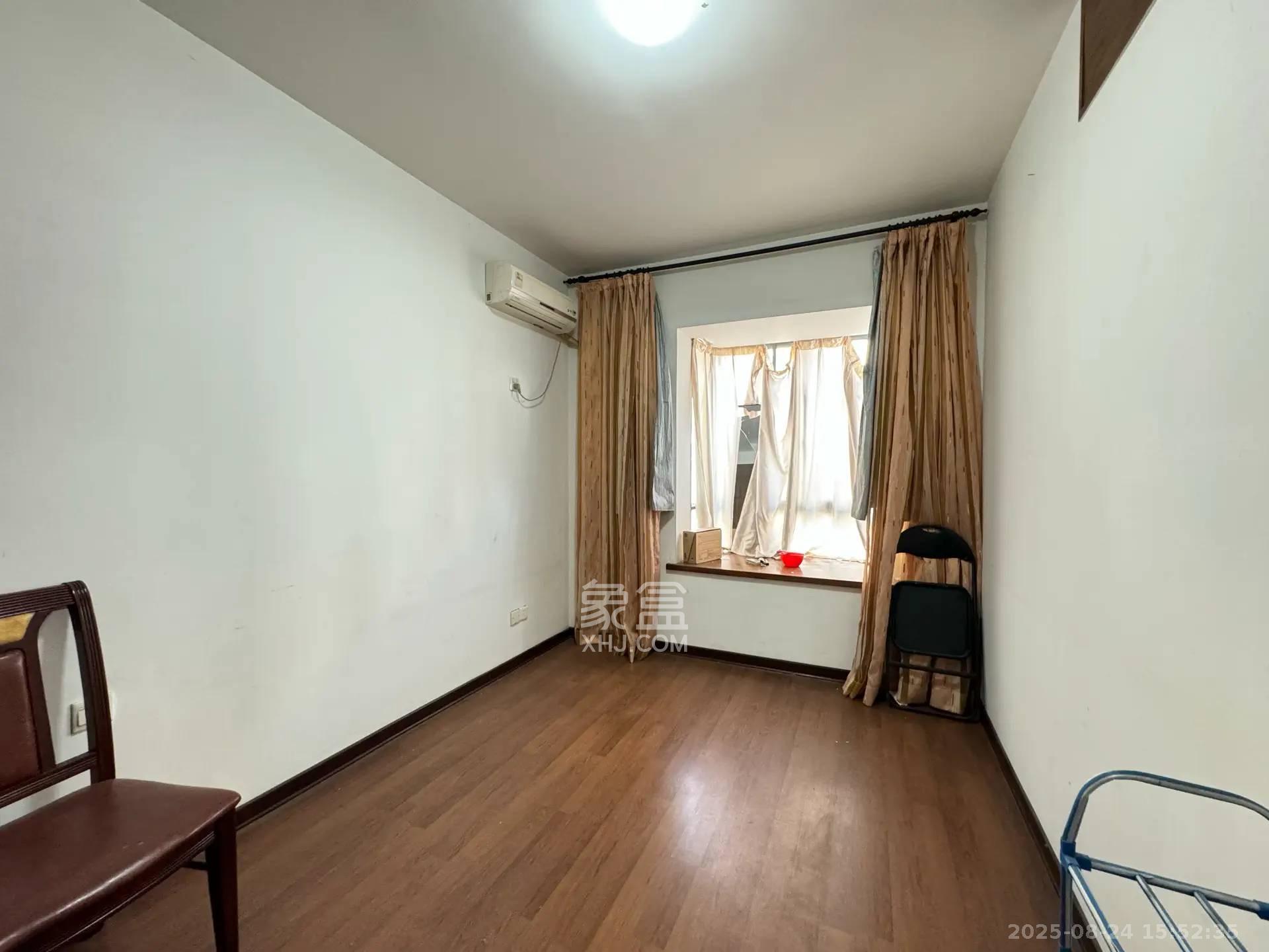 白沙世纪佳园  4室2厅1卫    2800.0元/月 白沙世纪佳园  4室2厅1卫    2800.0元/月室内图