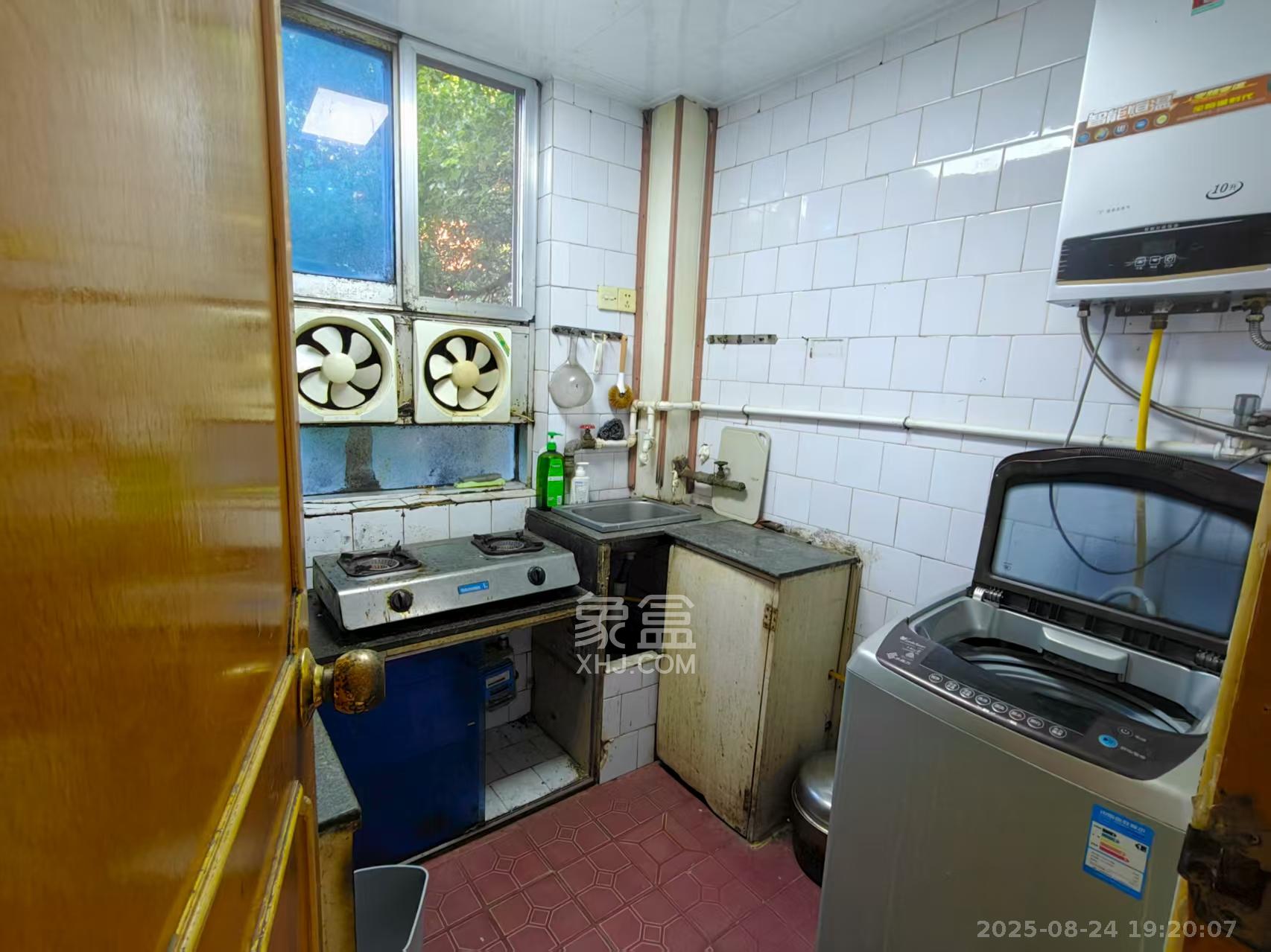 马王堆疗养院单位房 1室0厅0卫 1500.0元/月 马王堆疗养院单位房 1室0厅0卫 1500.0元/月室内图