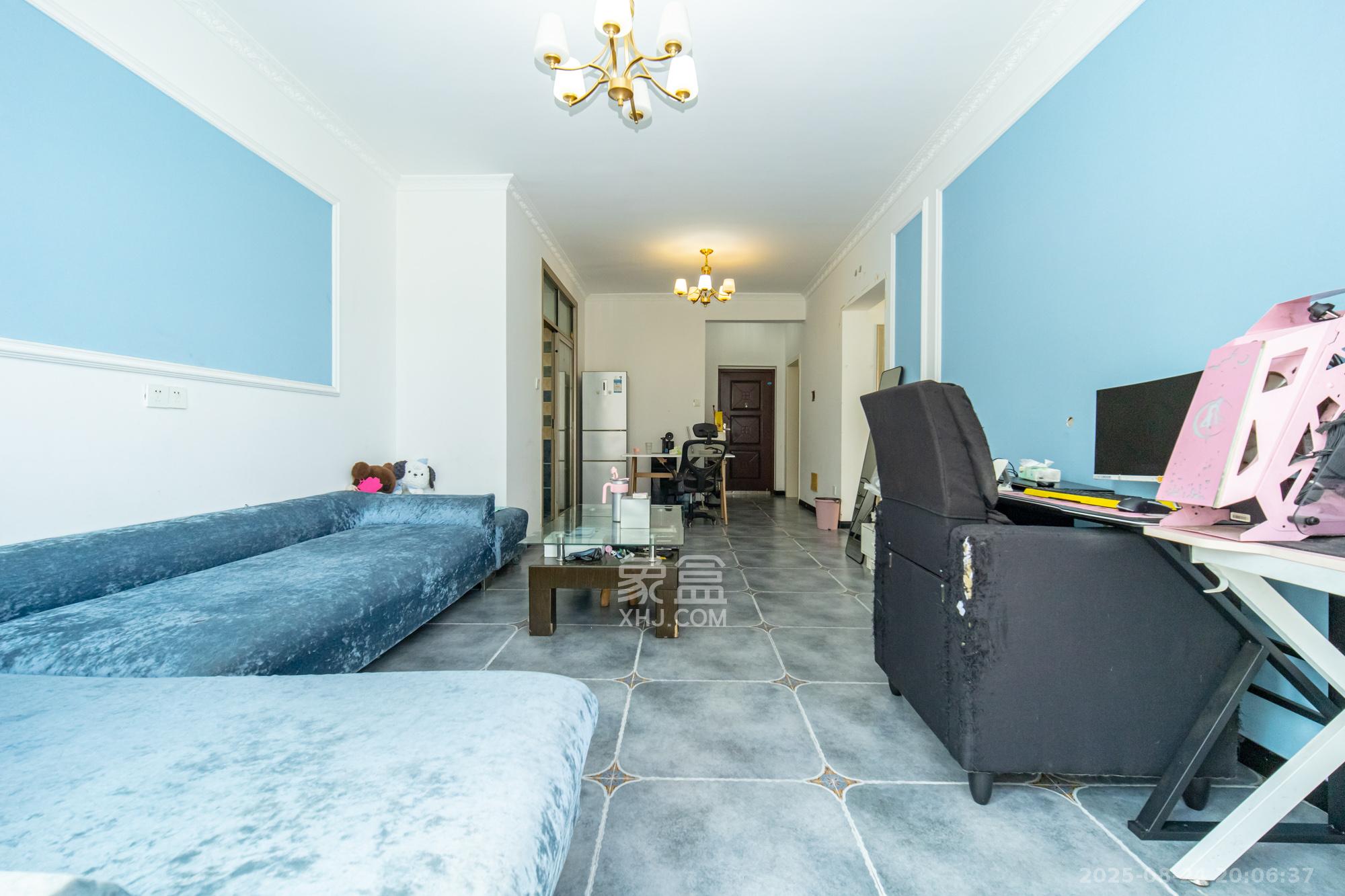 楚天世纪城东苑  2室2厅1卫    44.5万 楚天世纪城东苑  2室2厅1卫    44.5万客厅