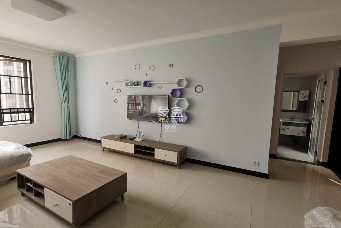 阳光城尚东湾青云苑 3室2厅2卫 2500.0元/月 阳光城尚东湾青云苑 3室2厅2卫 2500.0元/月室内图