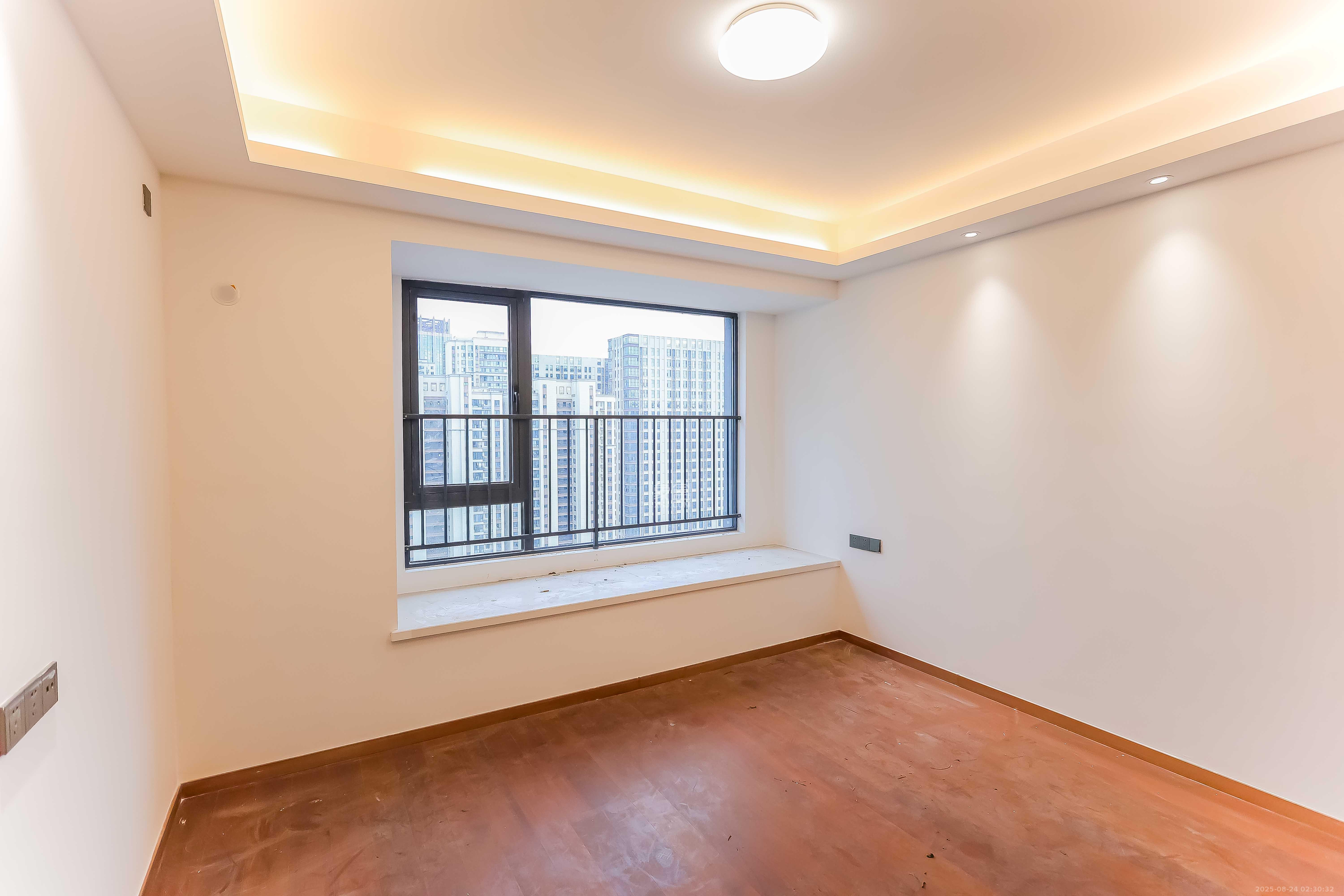 旭辉雨花郡  4室2厅2卫    190.0万其他