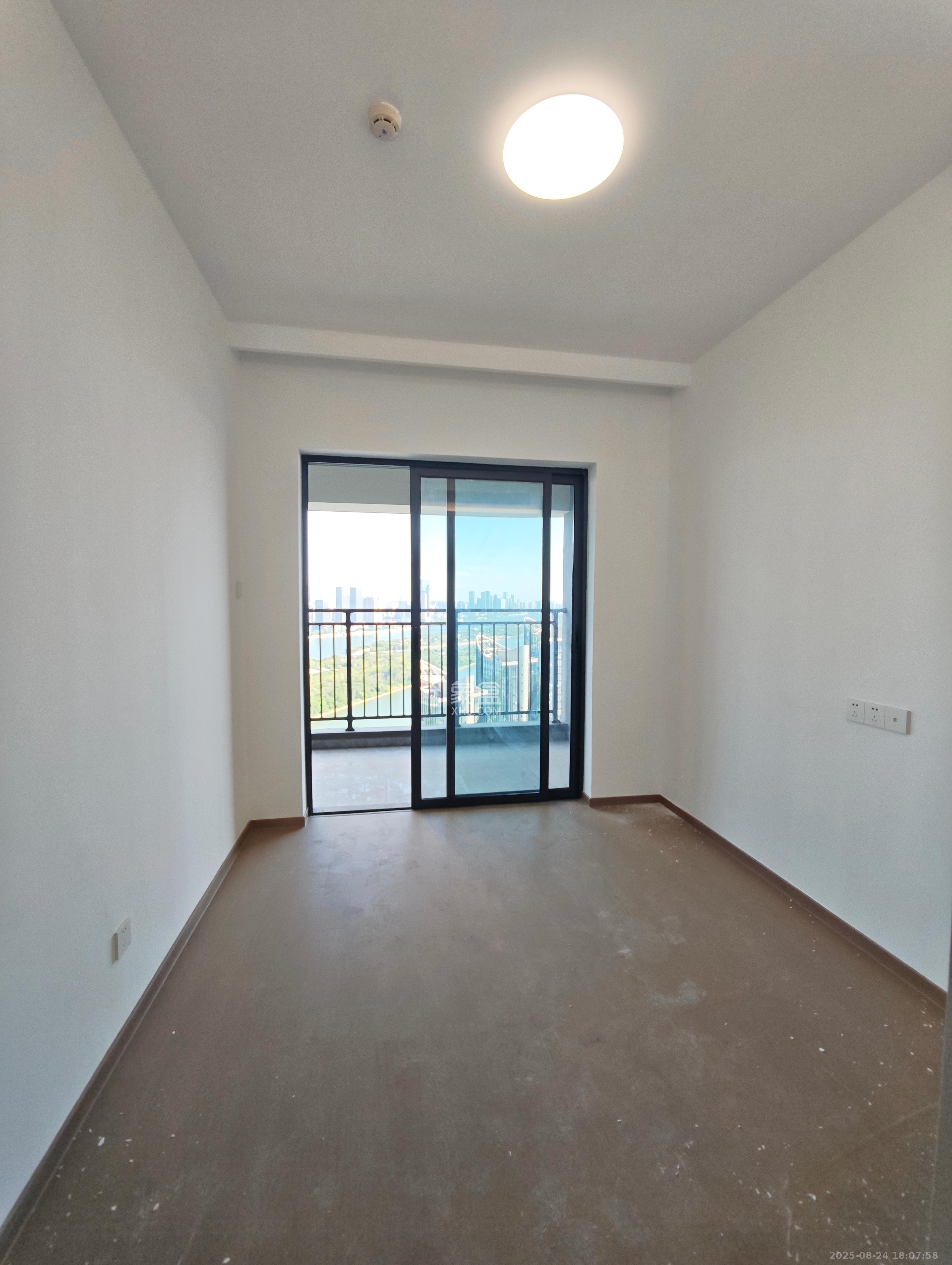 滨江府1913 4室2厅3卫 10000.0元/月 滨江府1913 4室2厅3卫 10000.0元/月室内图